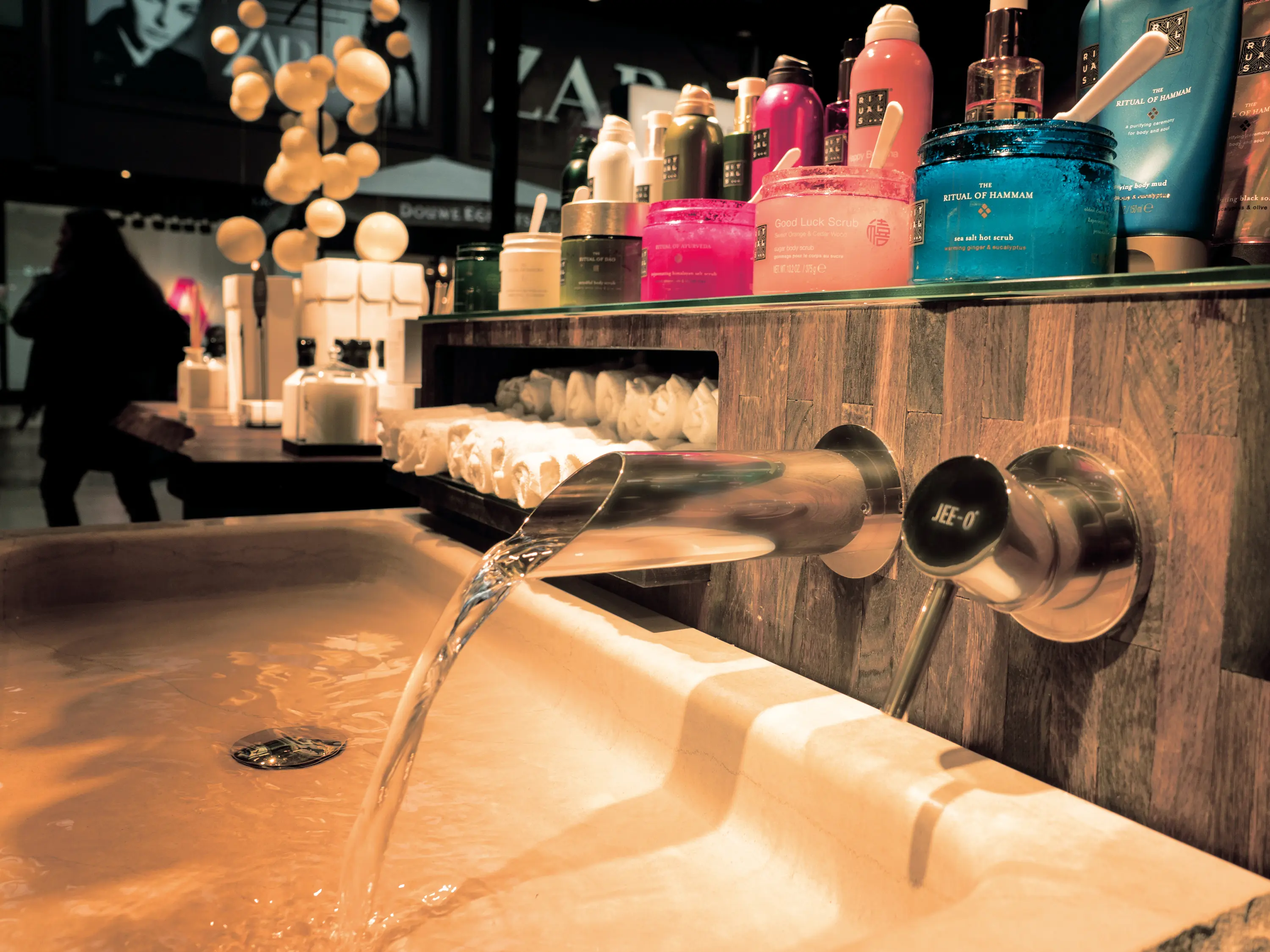 JEE-O - JEE-O pure shower 01