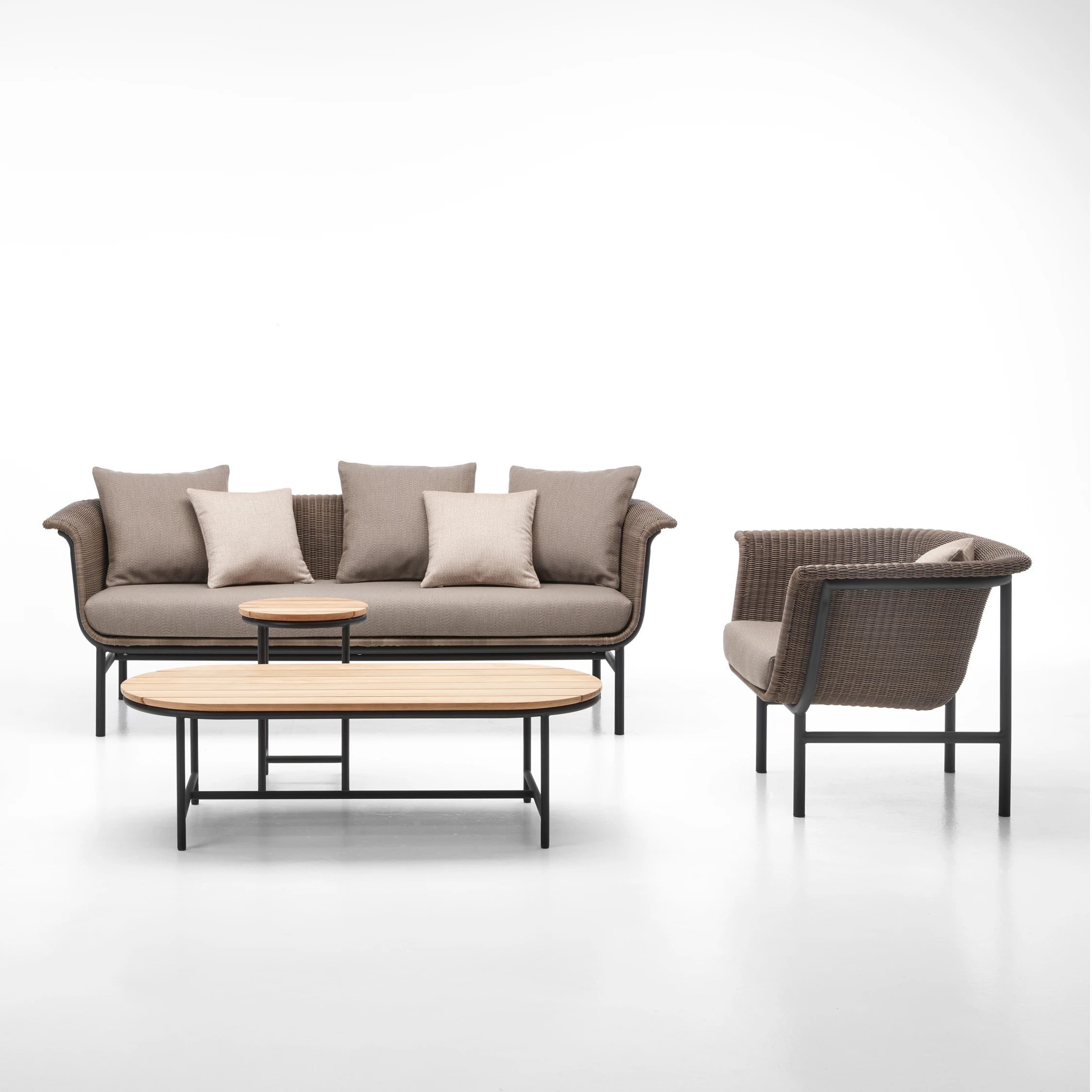 INDOOR LOUNGE SOFAS
