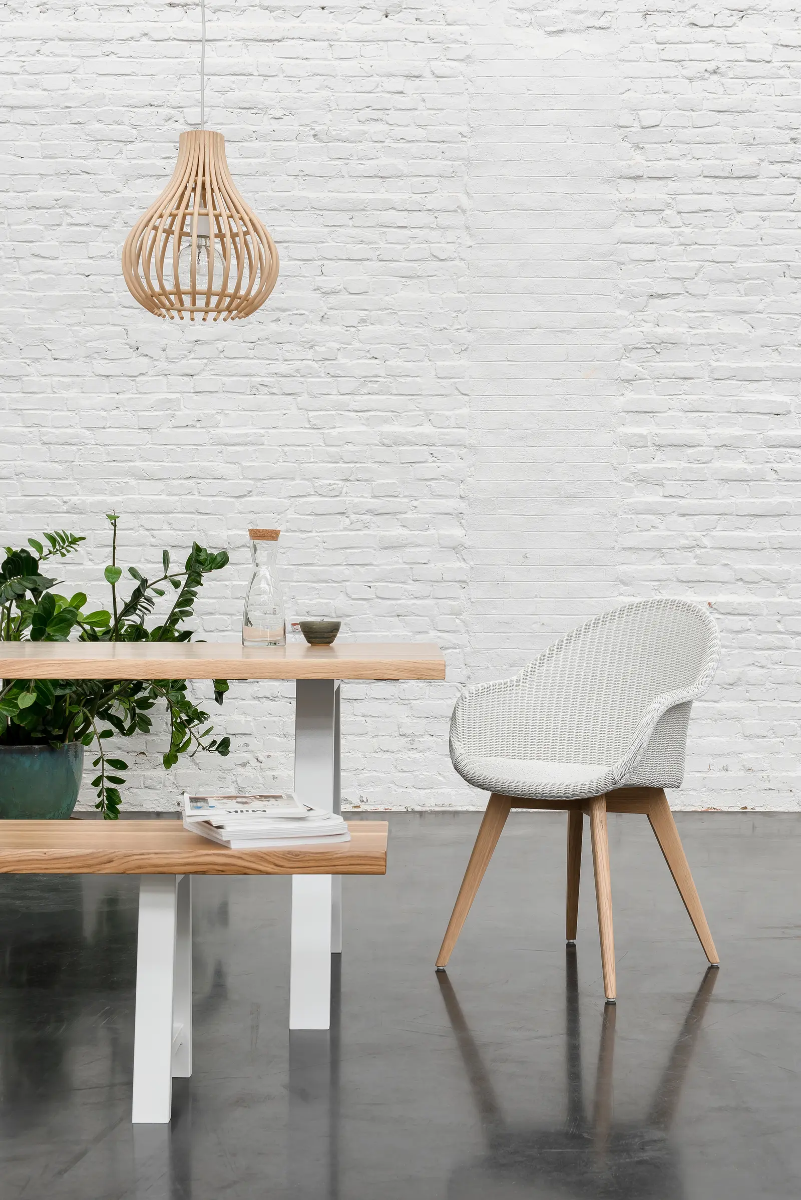 AVRIL DINING CHAIR STEEL A BASE - Chairs from Vincent Sheppard