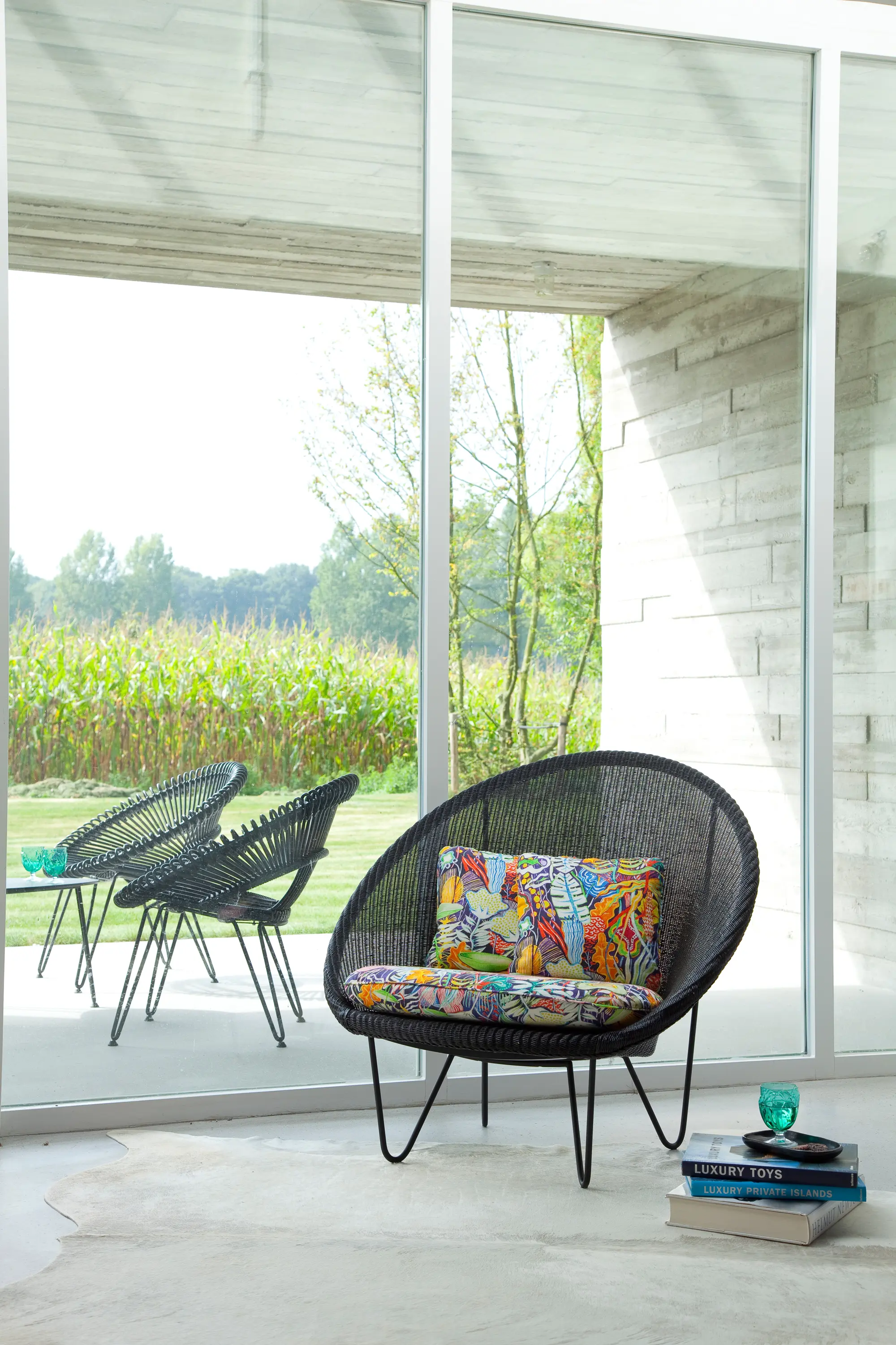 Vincent Sheppard - Joe counter stool black sled base