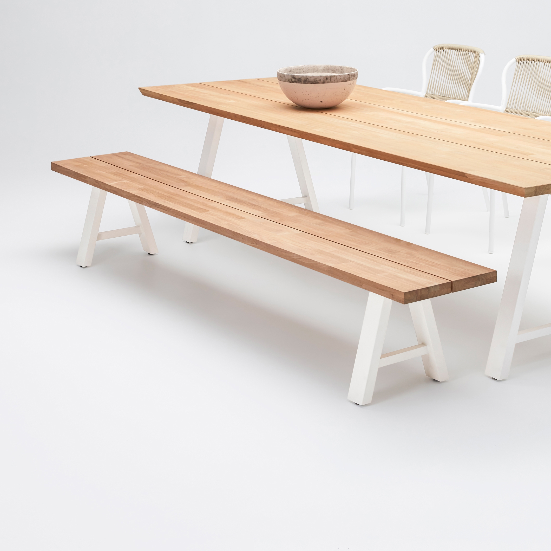Display product Matteo bench white base from manufacturer Vincent Sheppard