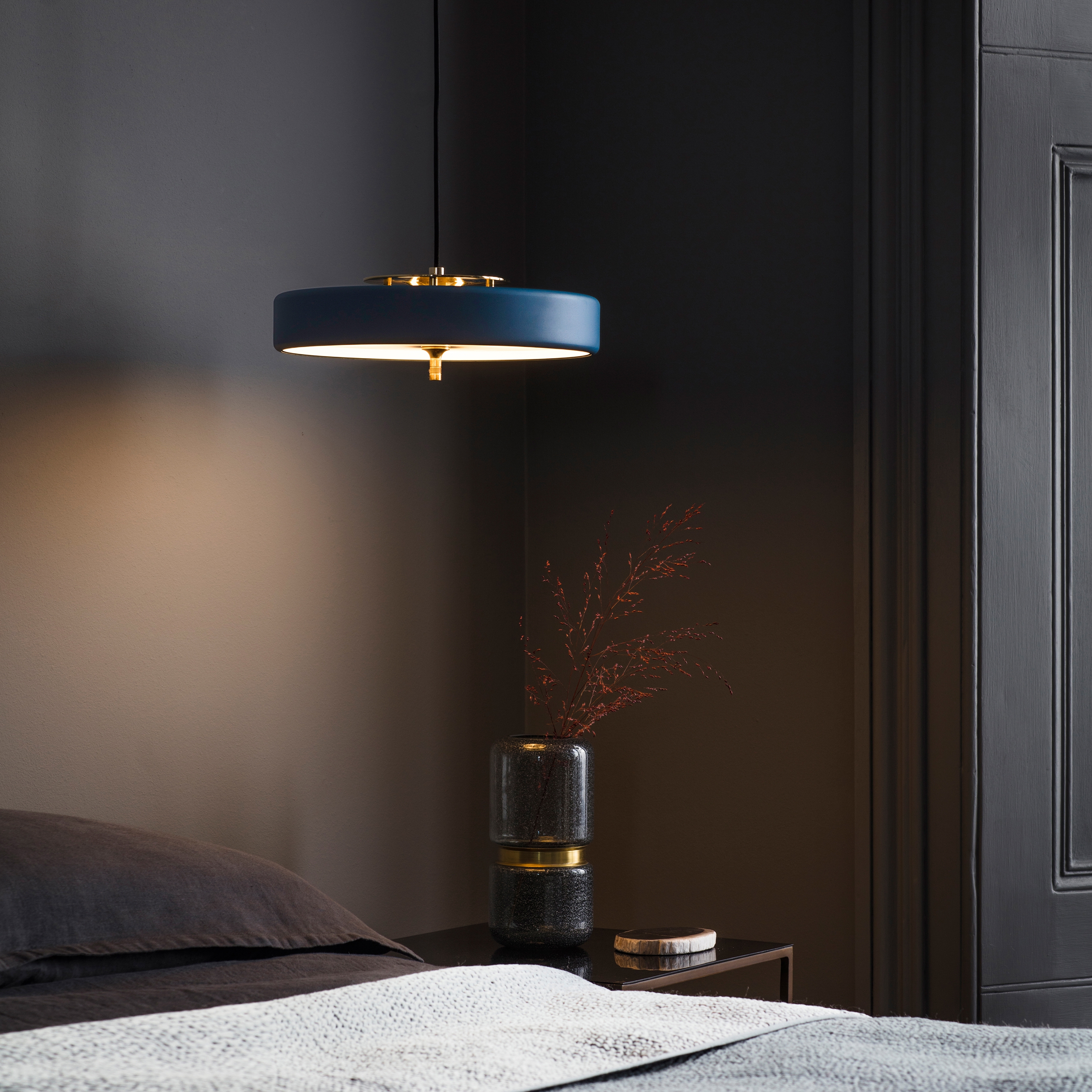 PENDANT LIGHTS