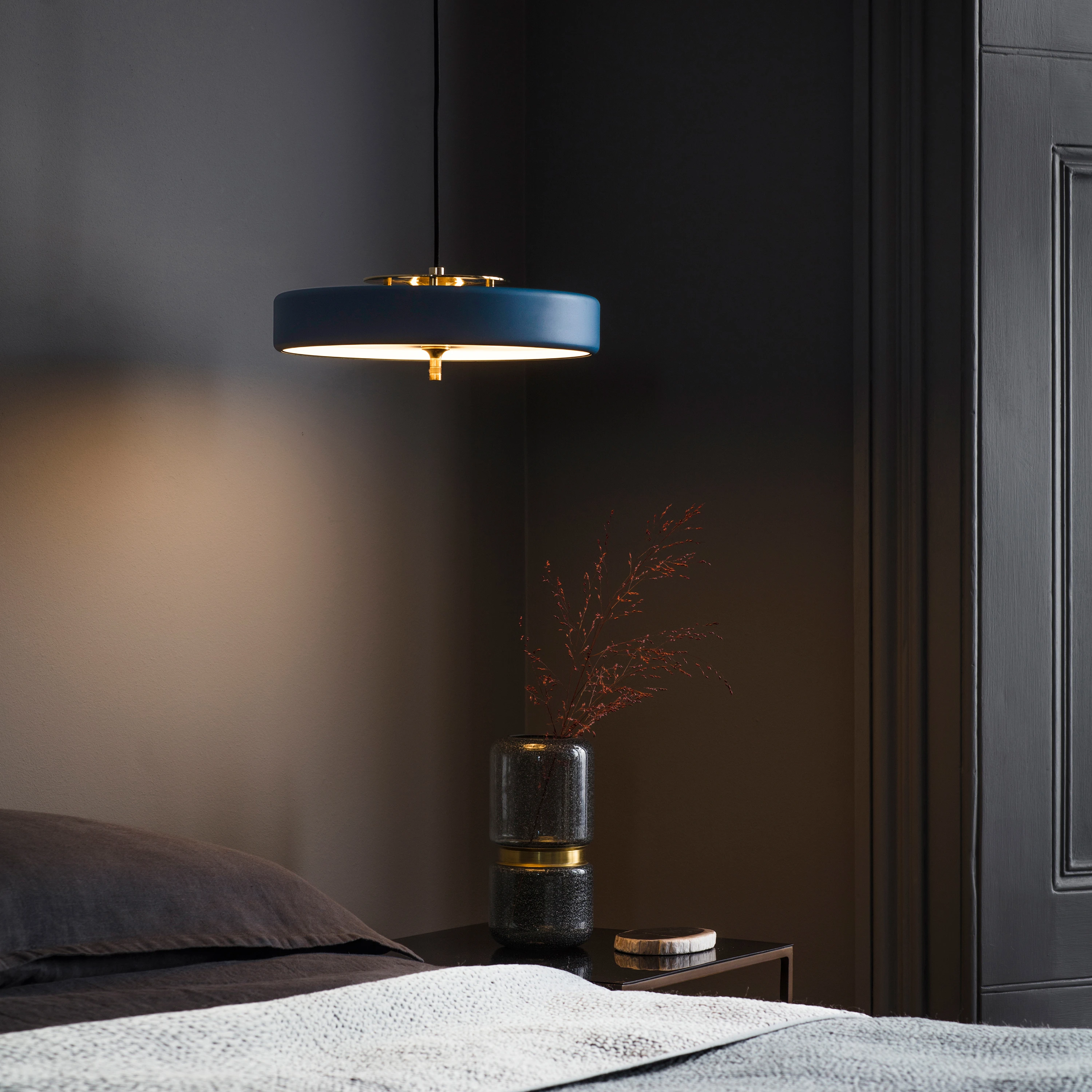 PENDANT LIGHTS