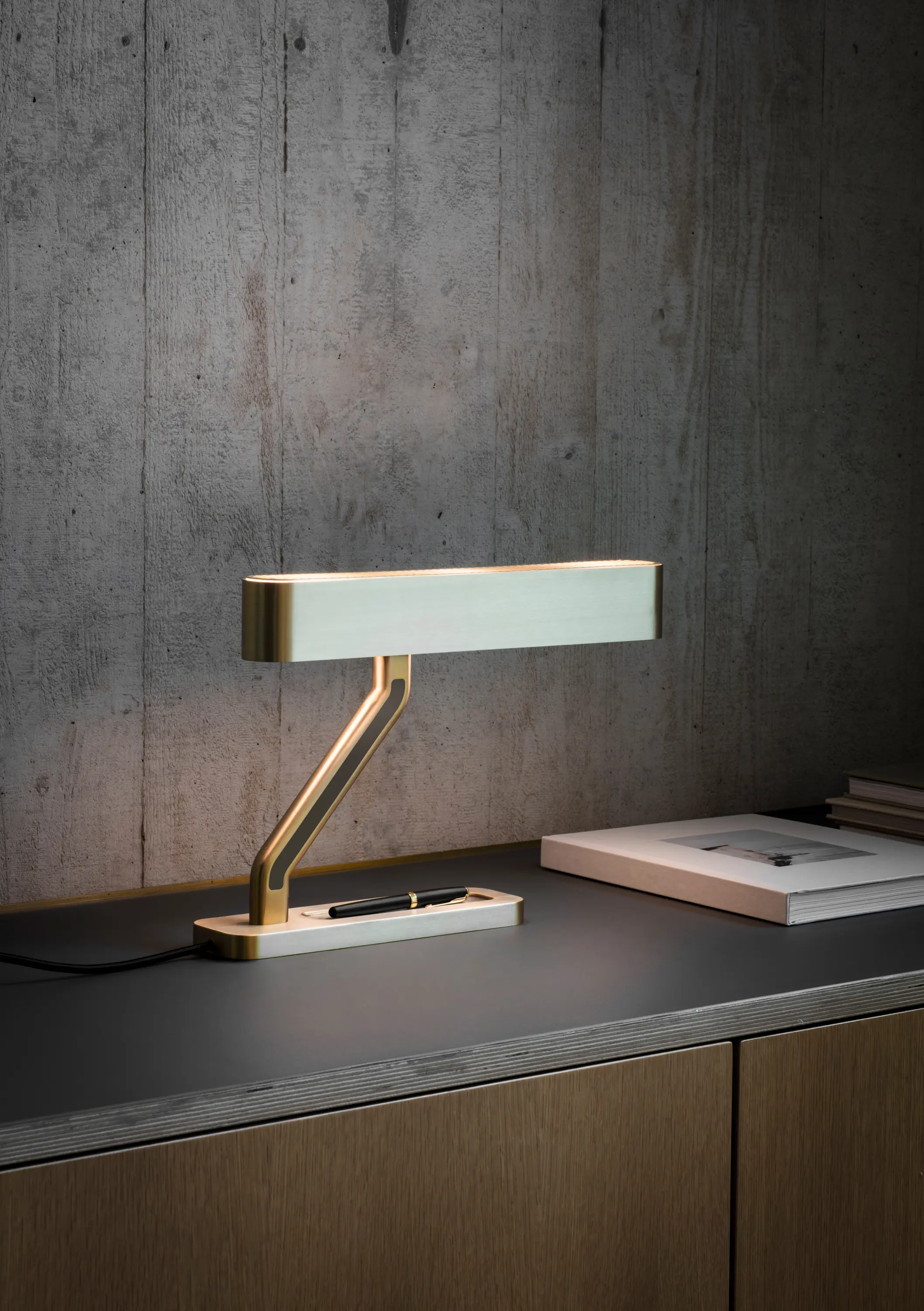 Bert Frank - Colt Table Light