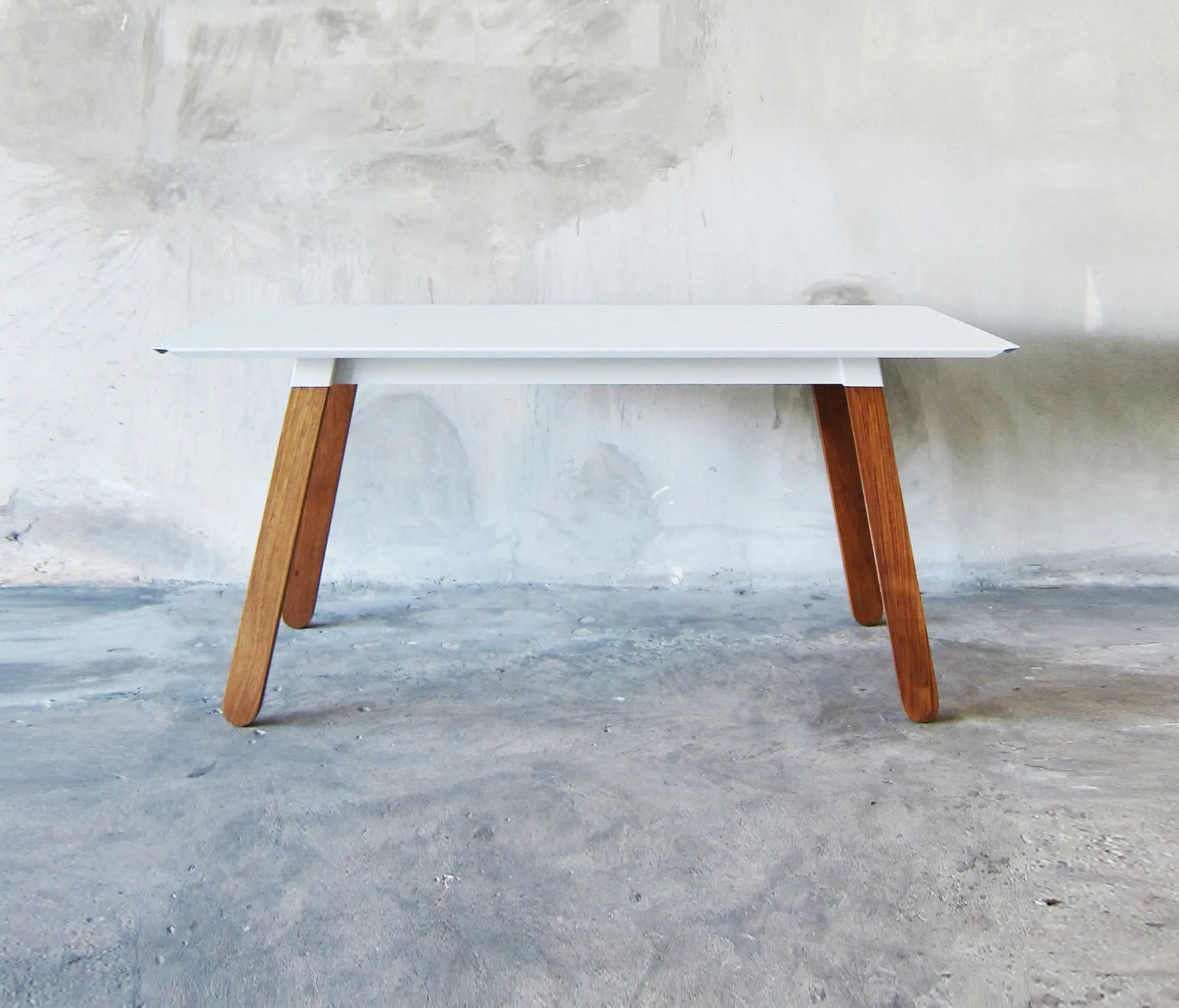 TAKEHOMEDESIGN - SIM STEEL Table