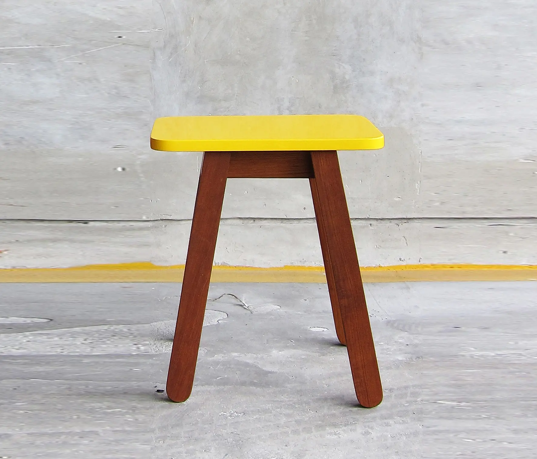 TAKEHOMEDESIGN - SIM Stool