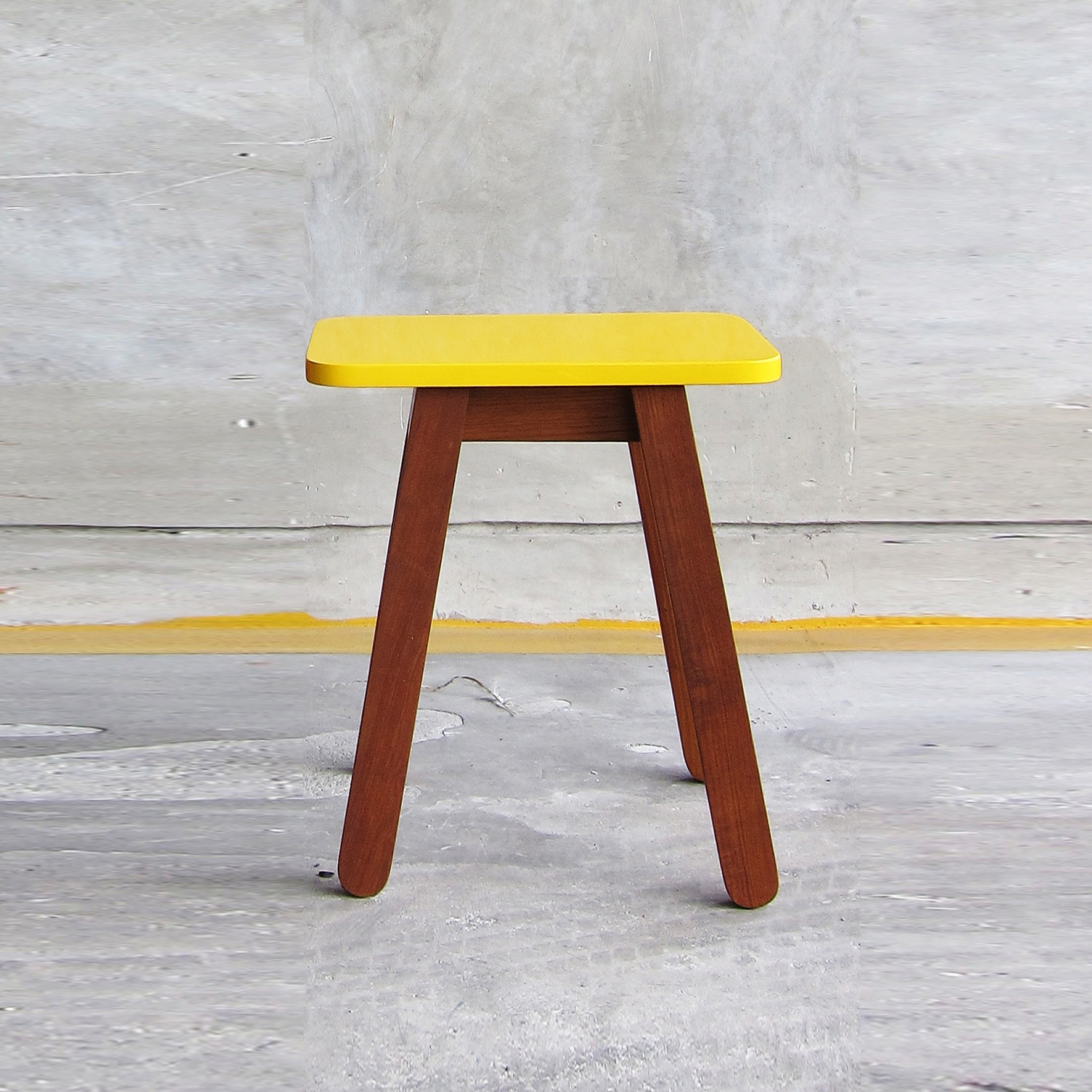 Mostra il prodotto SIM Stool del produttore TAKEHOMEDESIGN