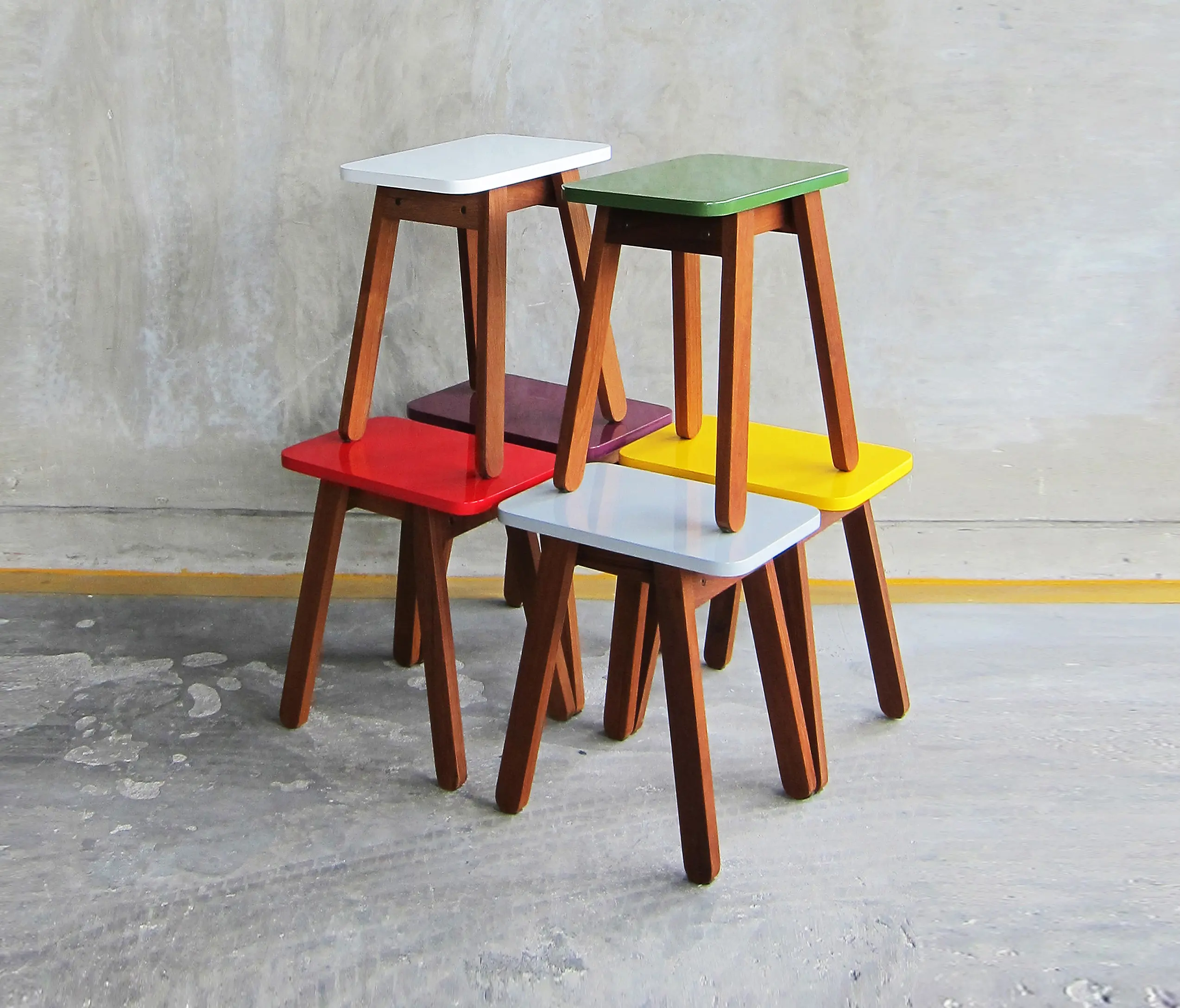 TAKEHOMEDESIGN - SIM Stool
