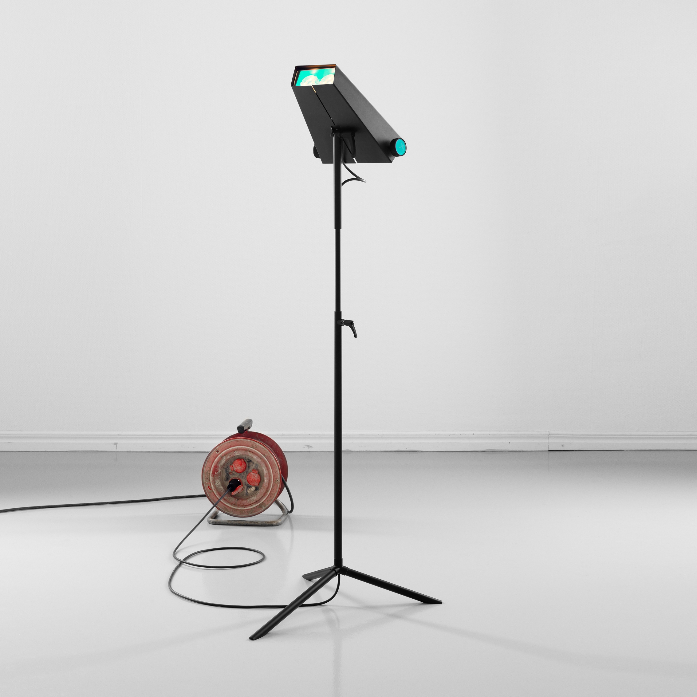 Produkt Droid des Herstellers Jangir Maddadi Design Bureau anzeigen