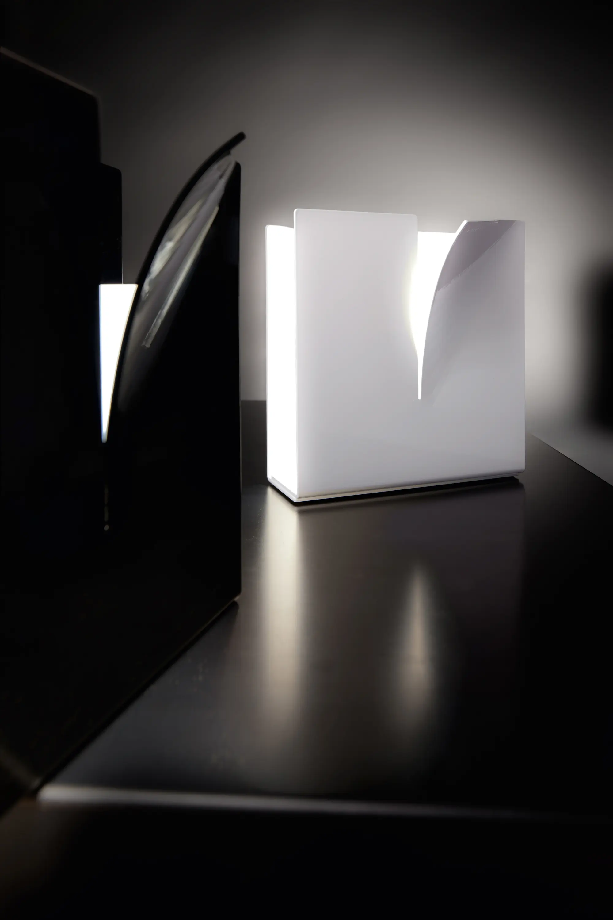 Zava Srl - Crack | Wall