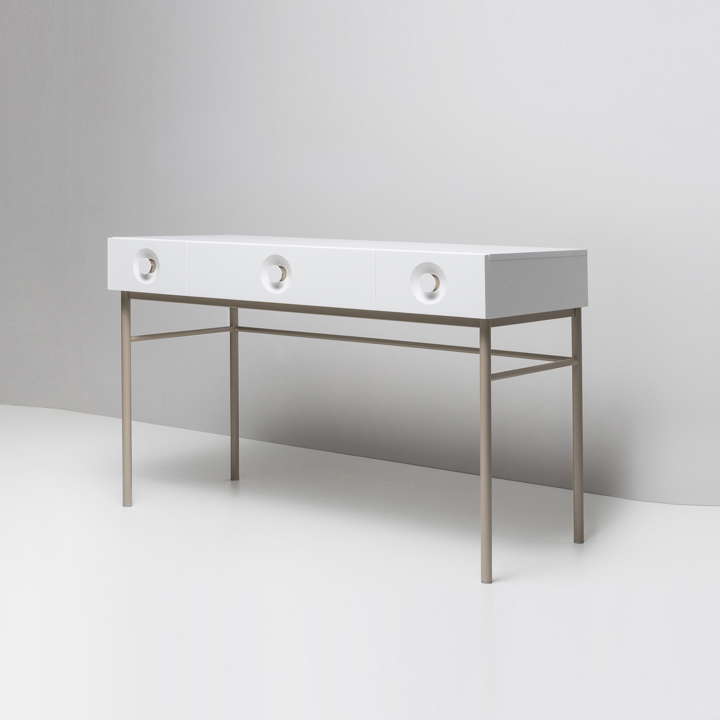 Mostra il prodotto ELLA. Dressing Table del produttore Miior
