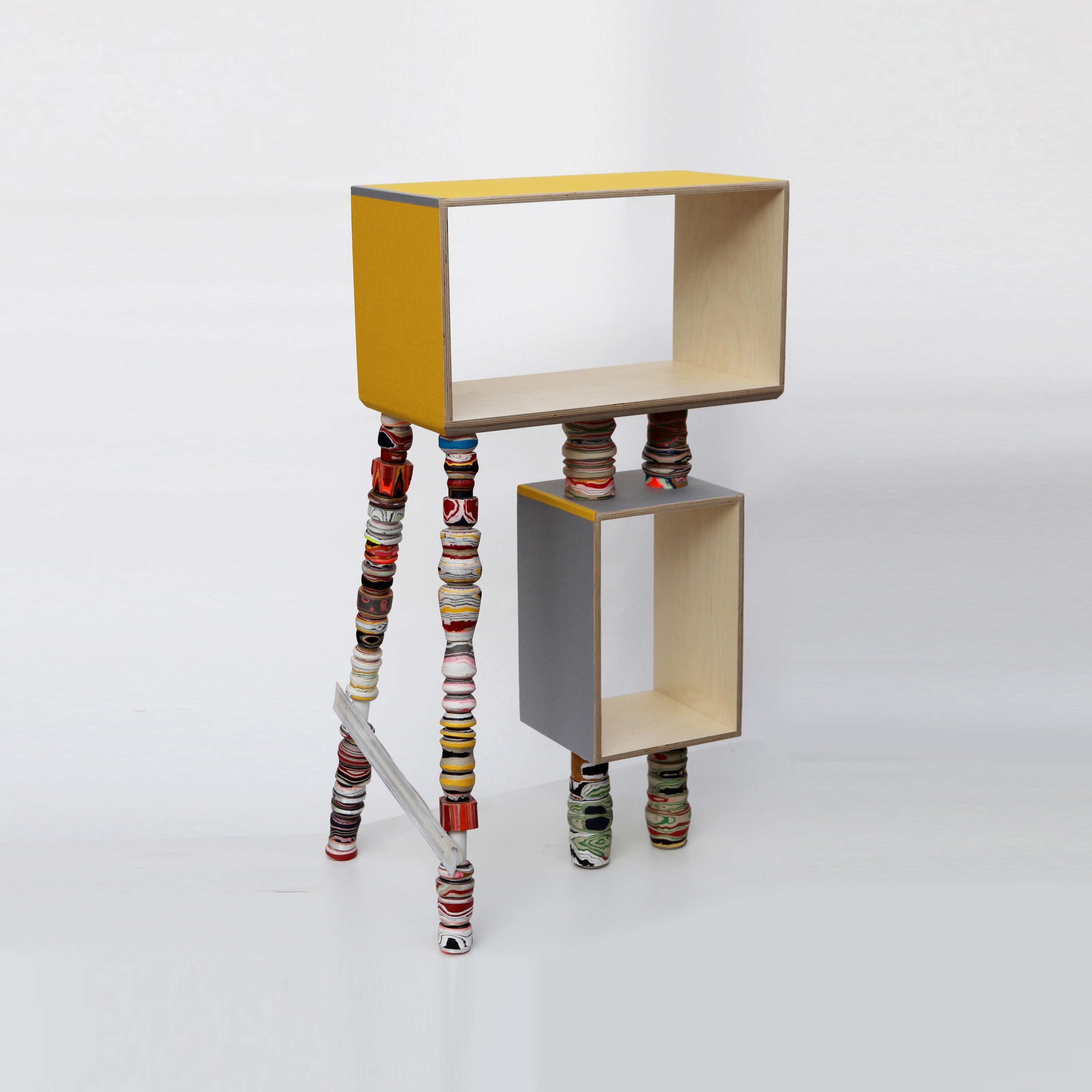 Vertoon produk Processed Paper | Sideboard with friend van vervaardiger Utopia and Utility