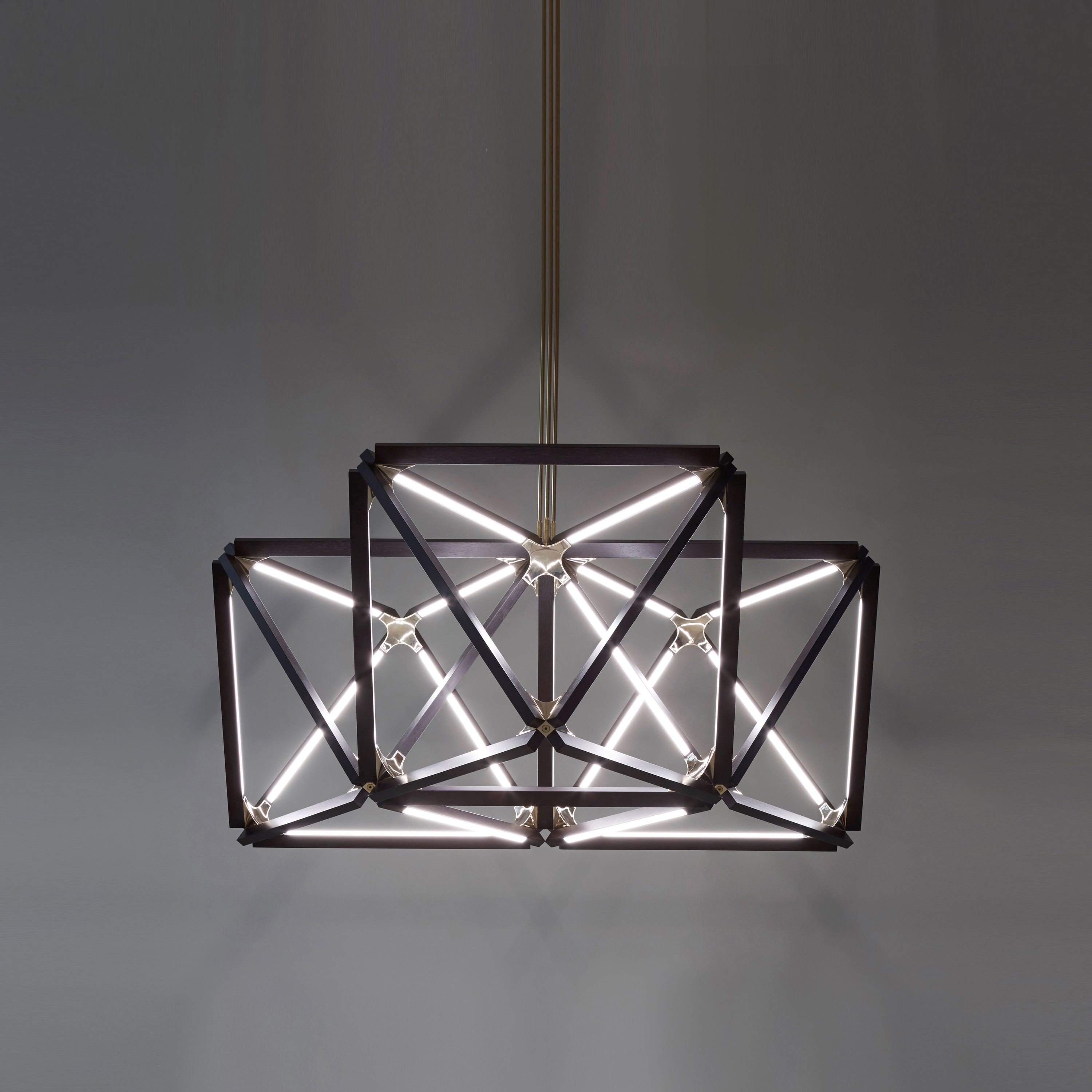 Mostrar el producto Triple X Chandelier del fabricante STICKBULB