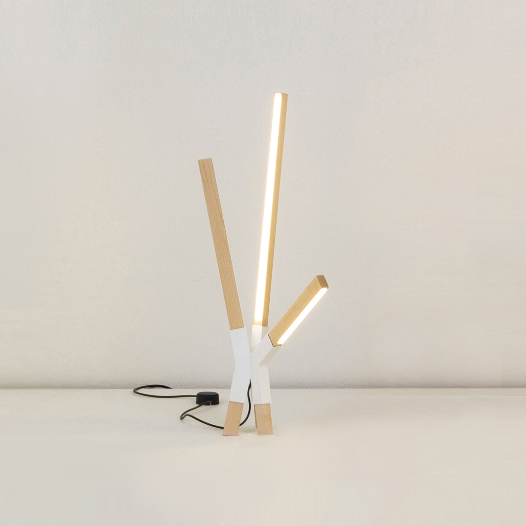 Mostrar el producto Little Bang Table Lamp del fabricante STICKBULB