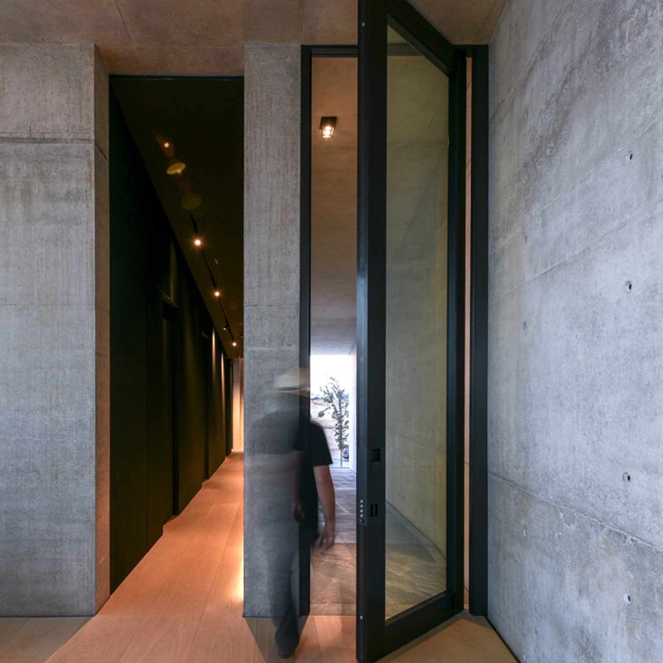 Produkt Nova | Sicherheitstür aus Aluminium und Glas des Herstellers Oikos Venezia – Architetture d’ingresso anzeigen