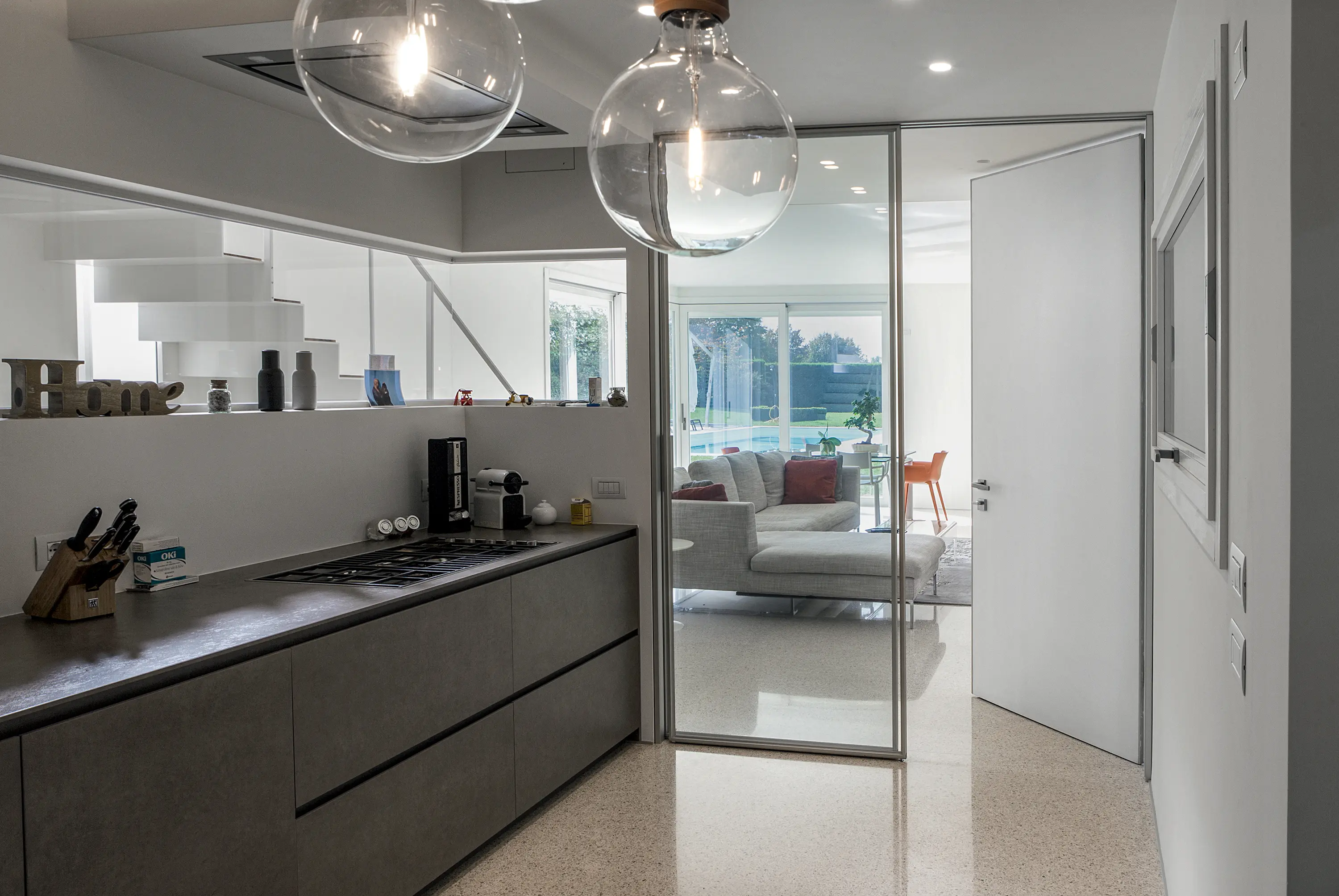 Oikos Venezia – Architetture d’ingresso - Tekno | Porte blindée avec charnières escamotables