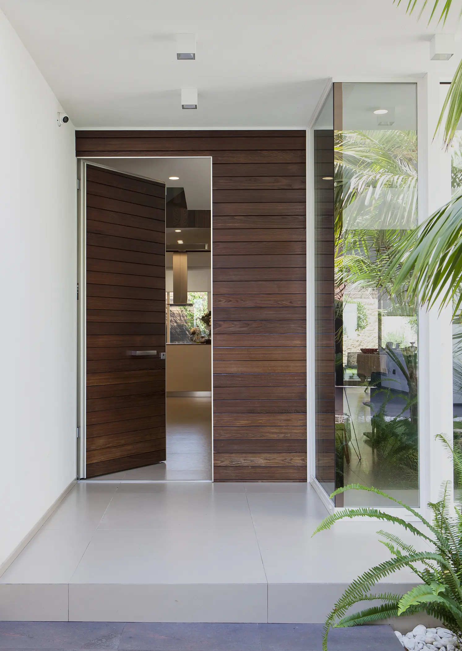 Oikos Venezia – Architetture d’ingresso - Tekno | Sicherheitstür mit versenkbaren Bändern