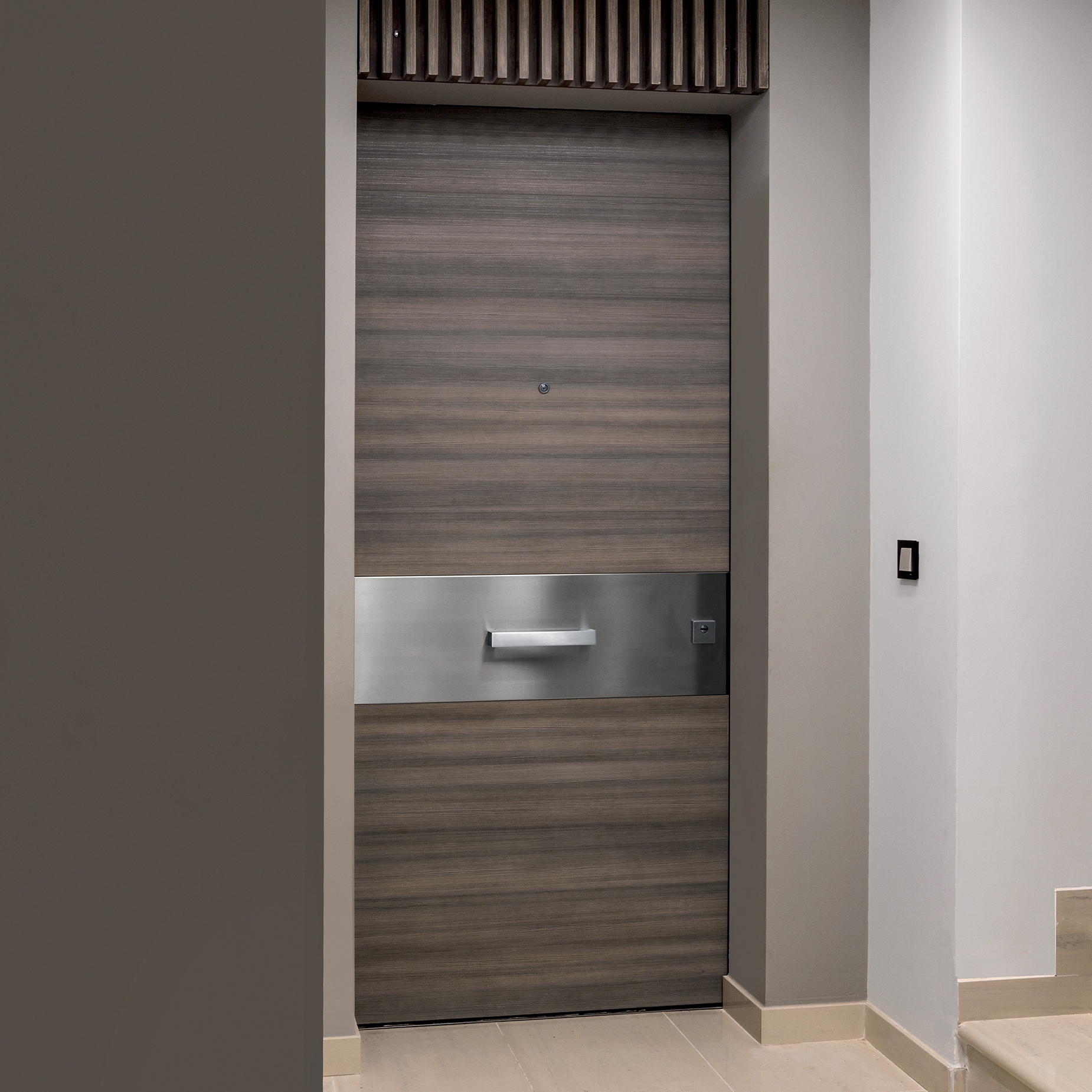 Display product Project | Interior safety door with concealed hinges from manufacturer Oikos Venezia – Architetture d’ingresso
