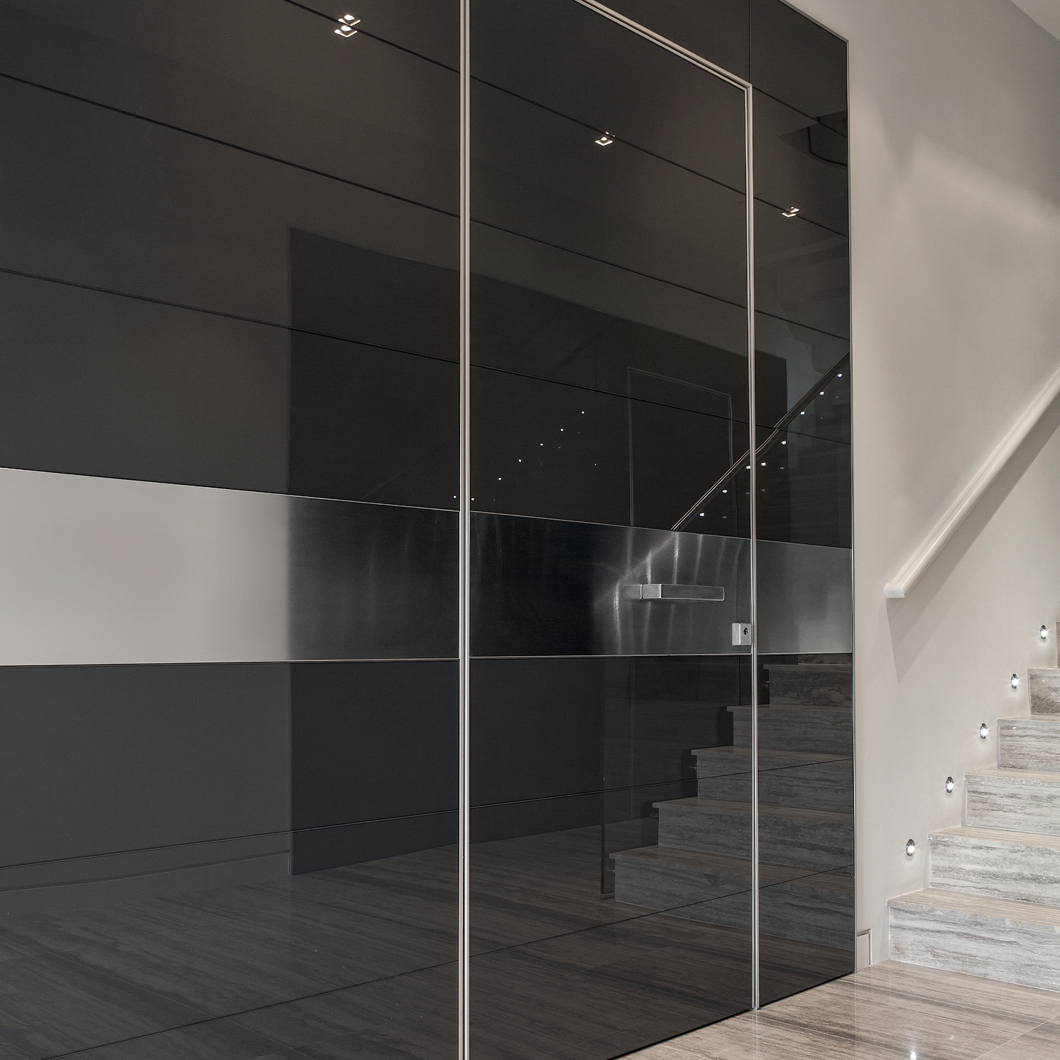 Display product Tekno | SWS boiserie from manufacturer Oikos Venezia – Architetture d’ingresso