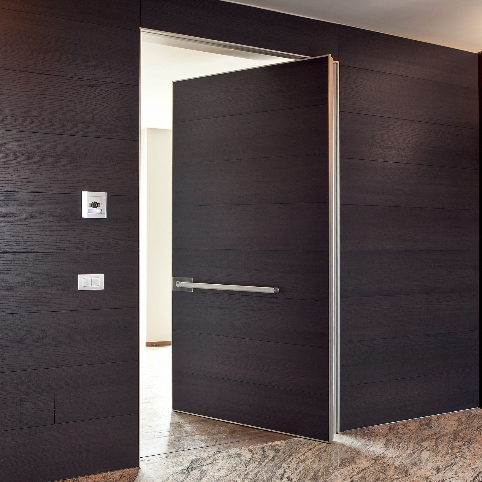Mostrar el producto Synua Wall System - boiserie del fabricante Oikos Venezia – Architetture d’ingresso