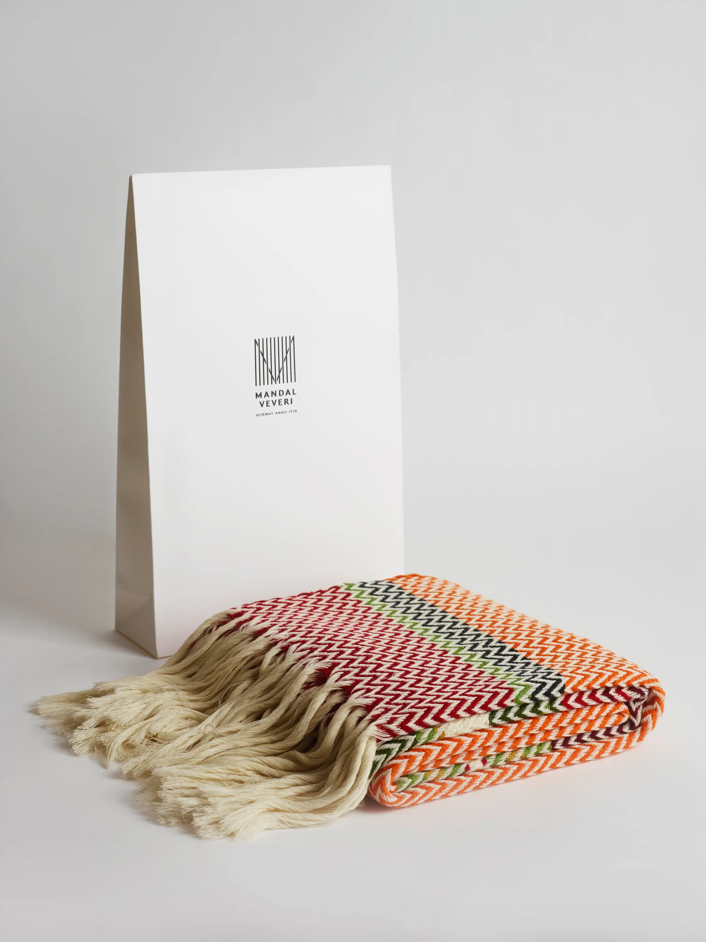 Mandal Veveri - Bunad Blanket Fusa
