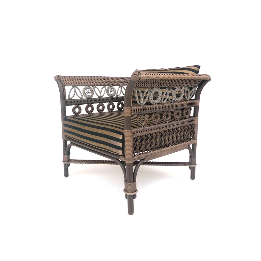 Mostra il prodotto Botanic armchair del produttore Yothaka