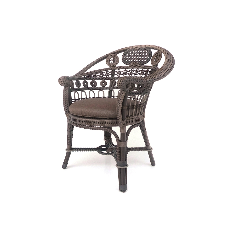 Mostra il prodotto Sirun dining chair del produttore Yothaka