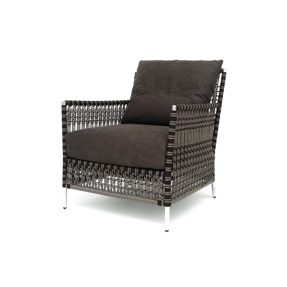 Mostra il prodotto Worrasit armchair del produttore Yothaka
