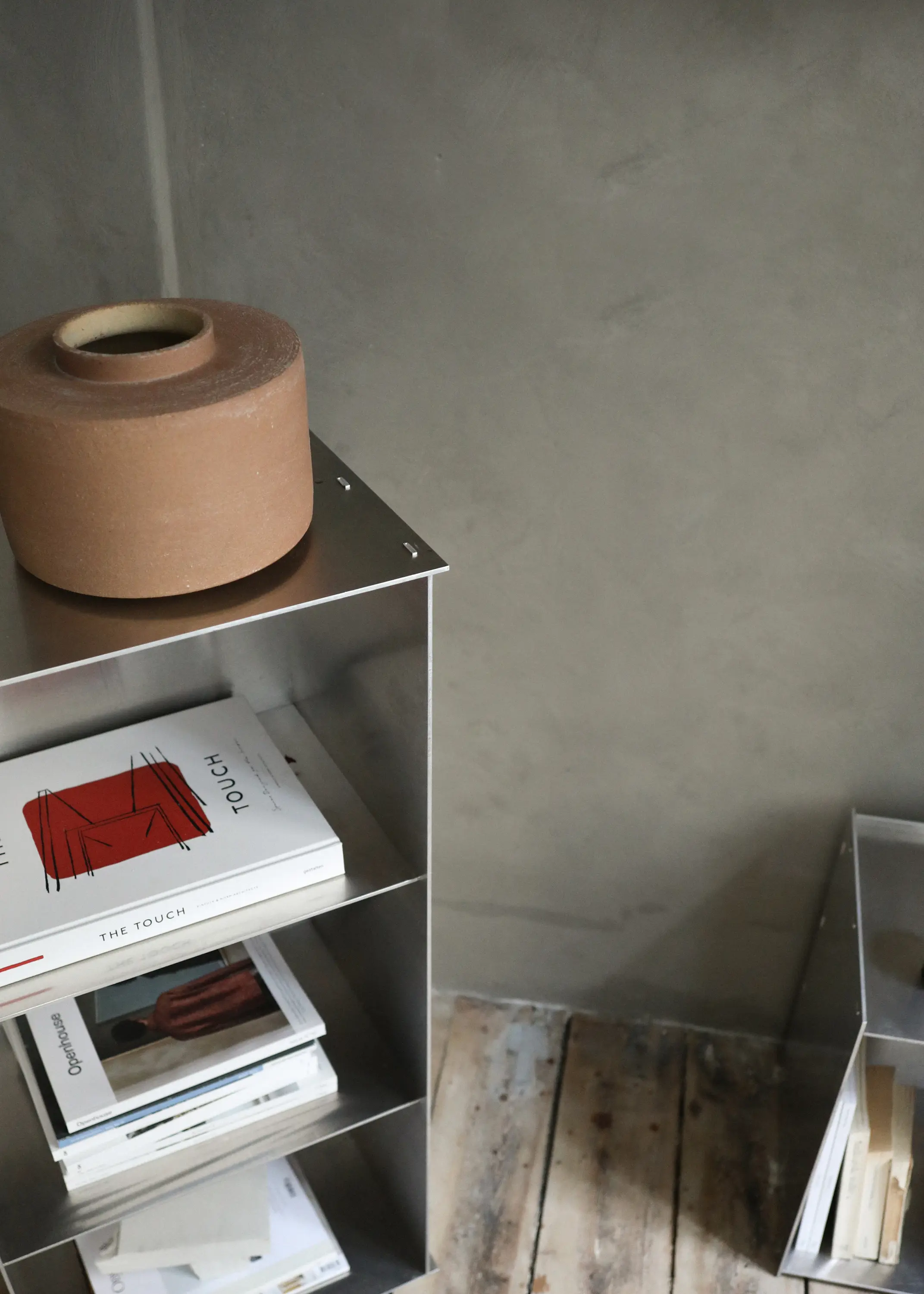 Frama - Rivet Table
