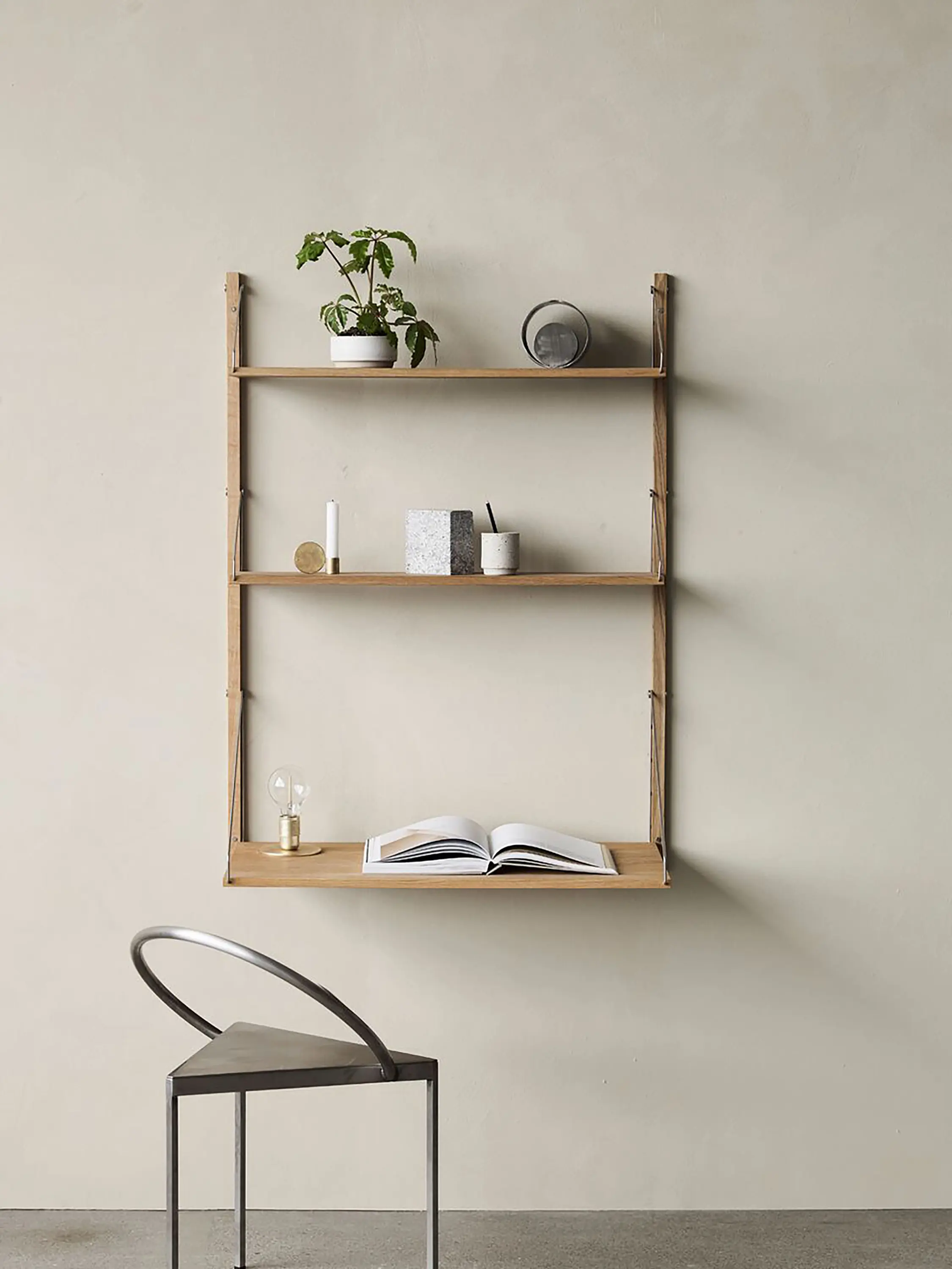 Frama - Shelf Library | H1148 Dark Oiled