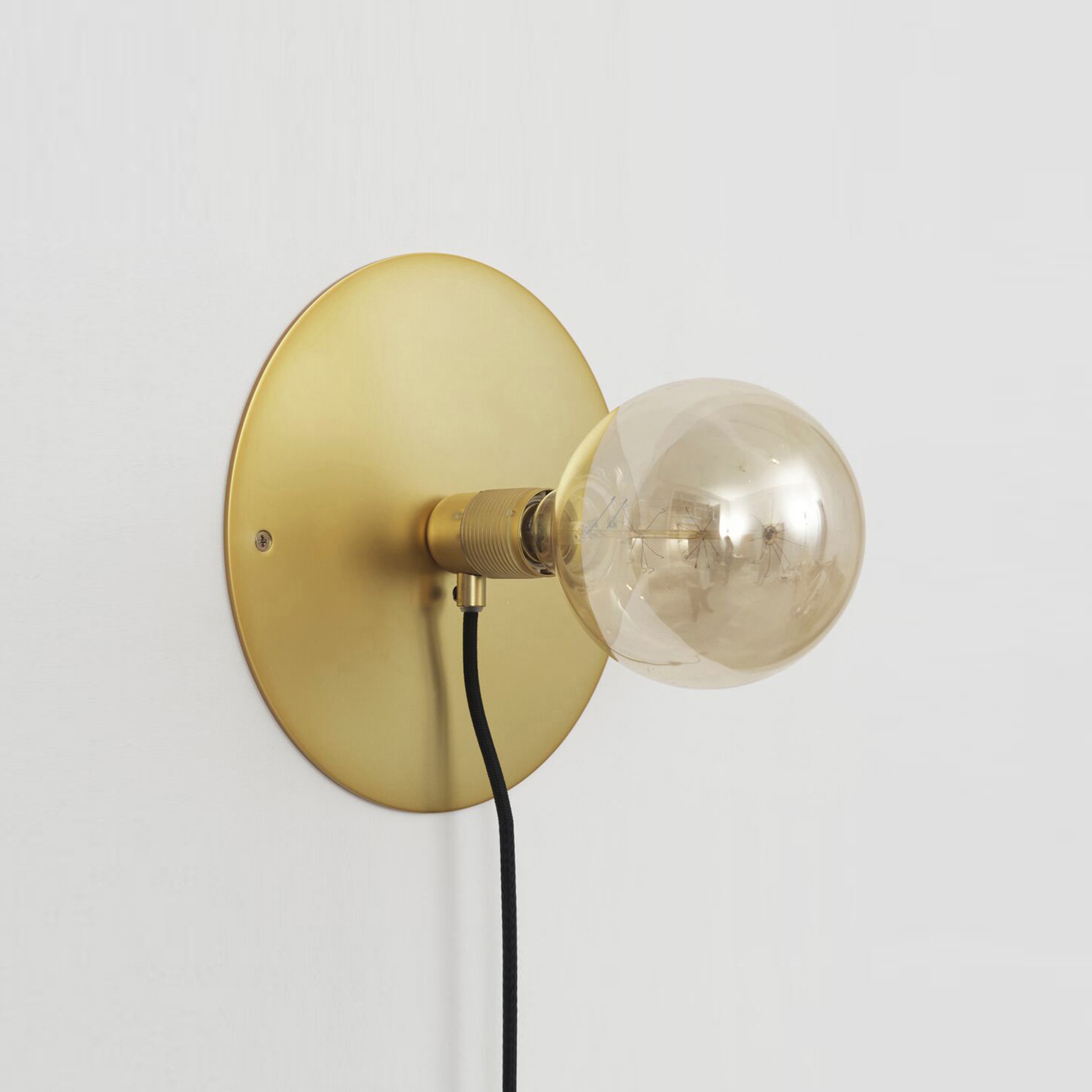 Mostrar el producto E27 Wall Brass medium del fabricante Frama