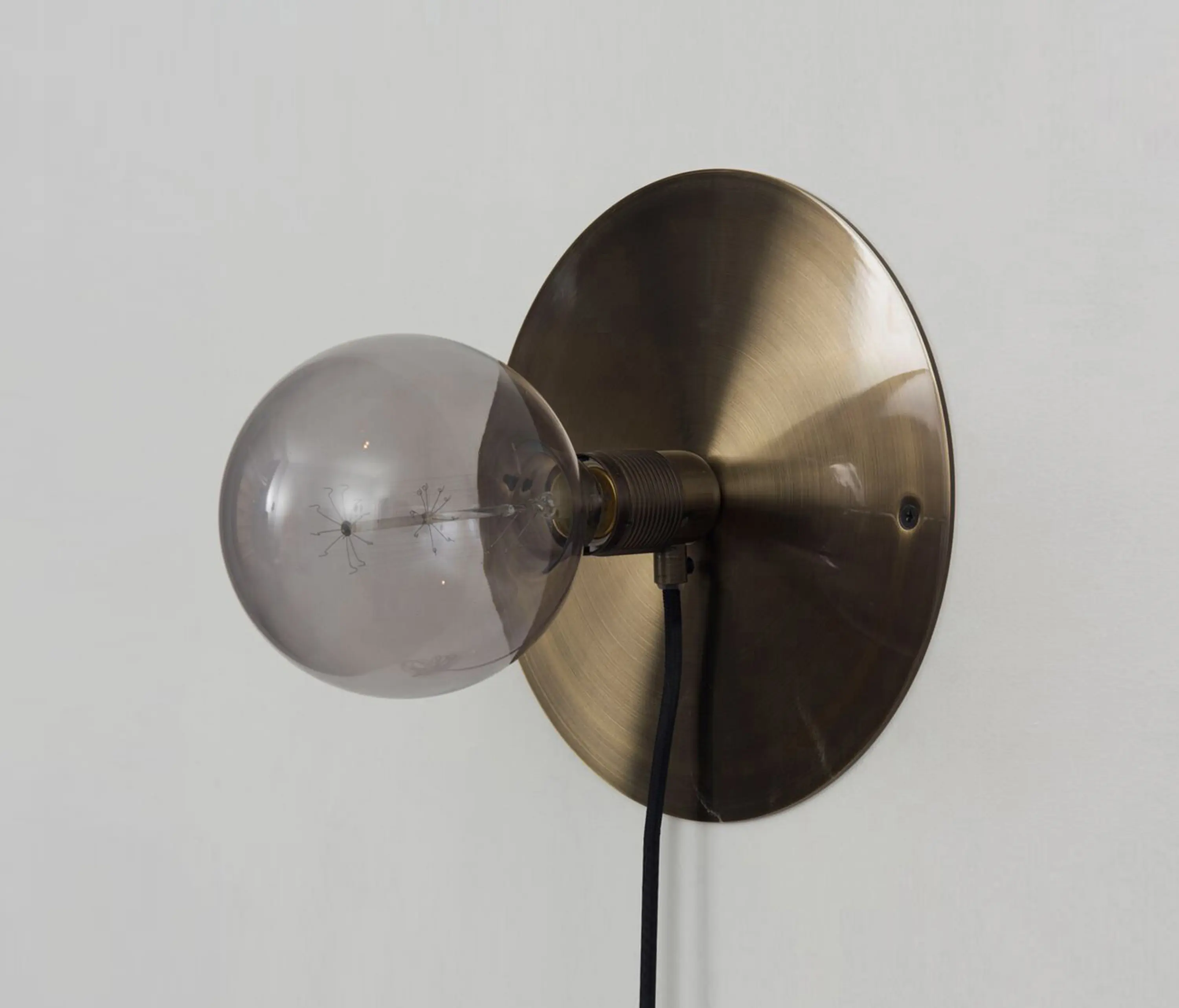 Frama - E27 Wall Bronze medium