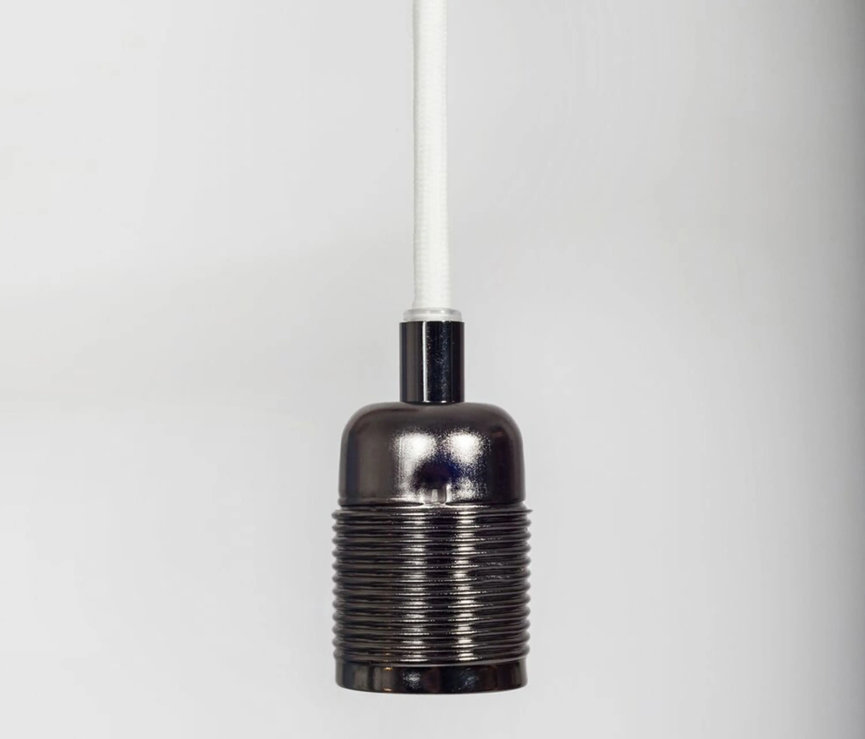 Frama - E27 pendant Black Chrome / White Cable