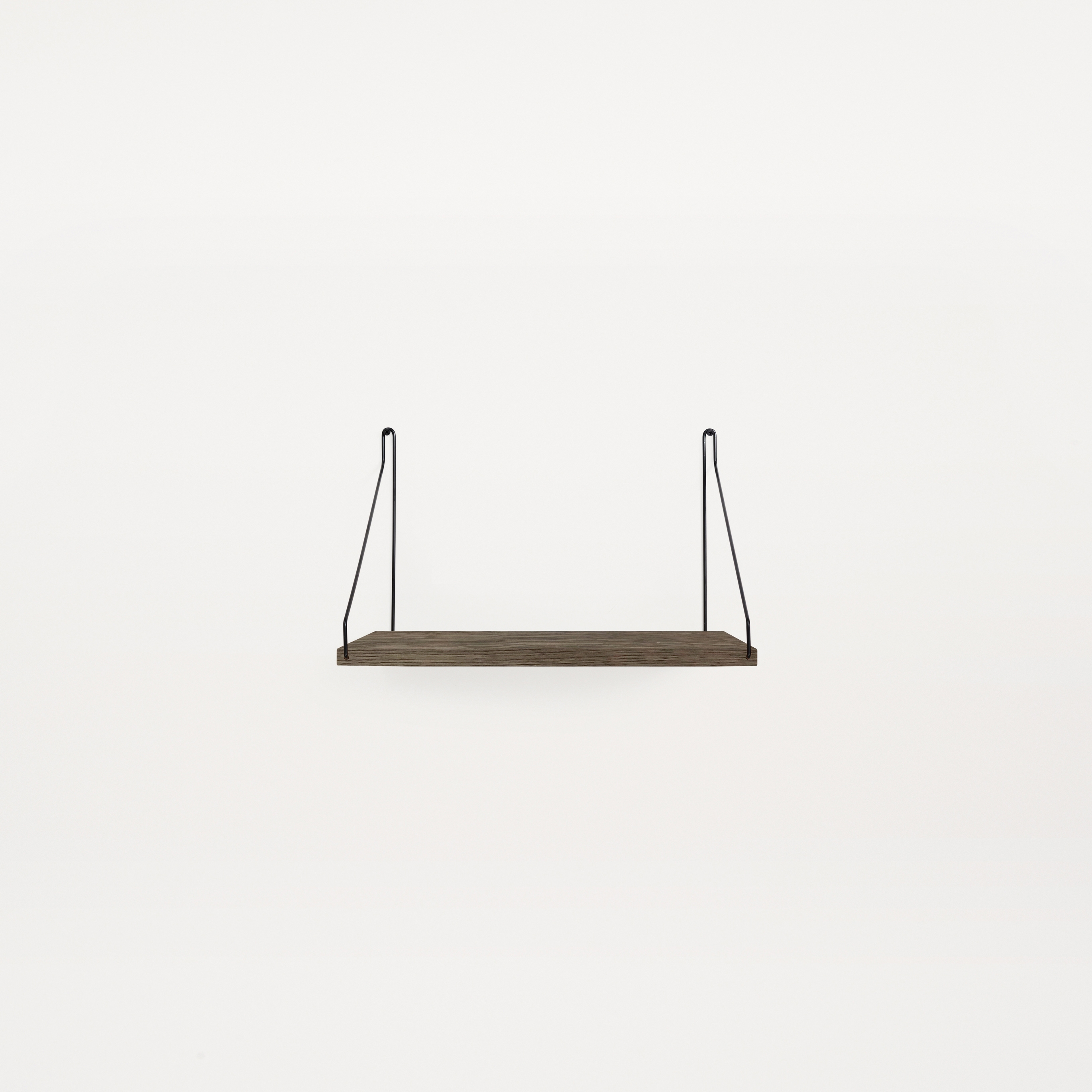 Mostrar el producto Shelf Dark Oiled | 40w-27d Steel Black Brackets del fabricante Frama