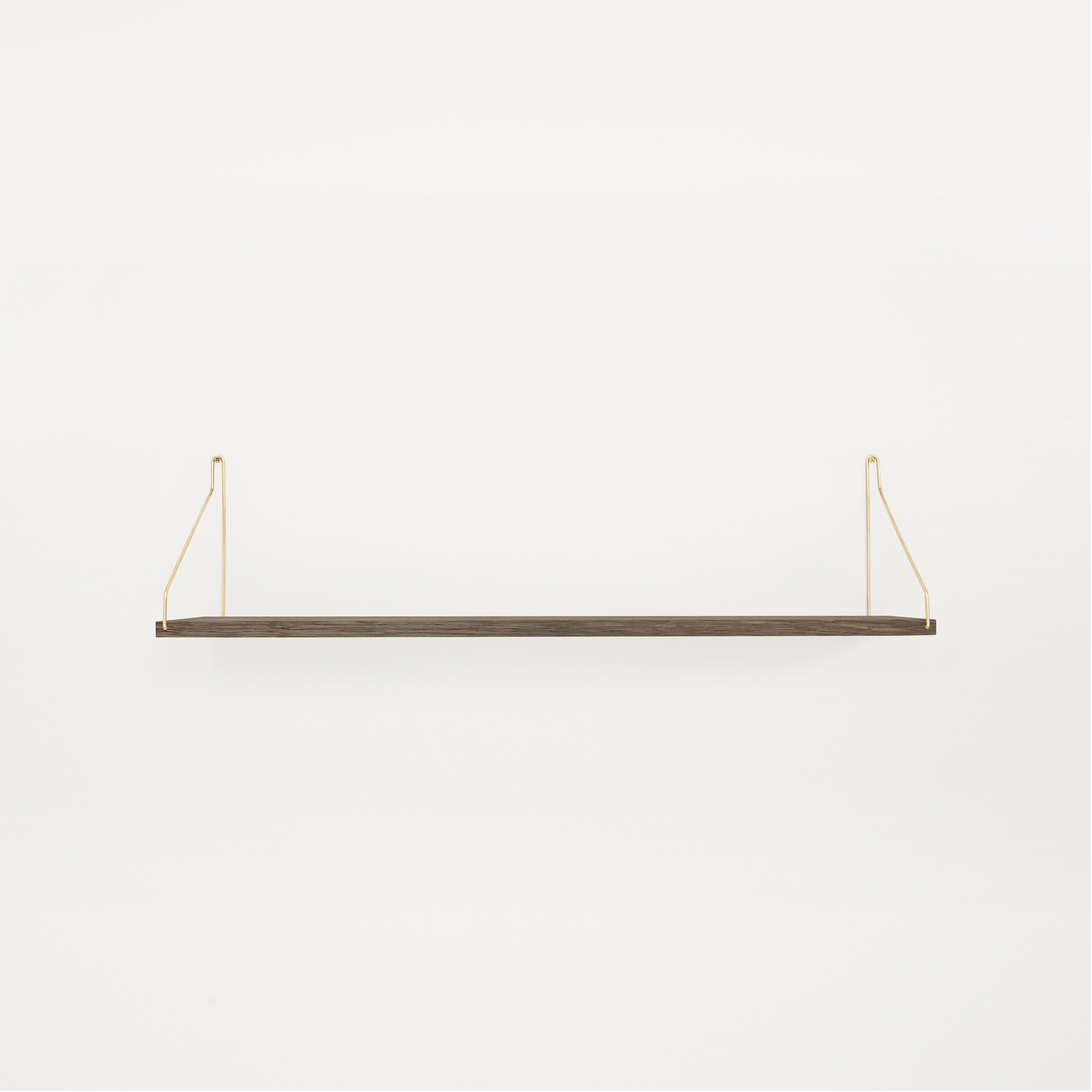 Mostrar el producto Shelf Dark Oiled | 80w-20d Brass Brackets del fabricante Frama