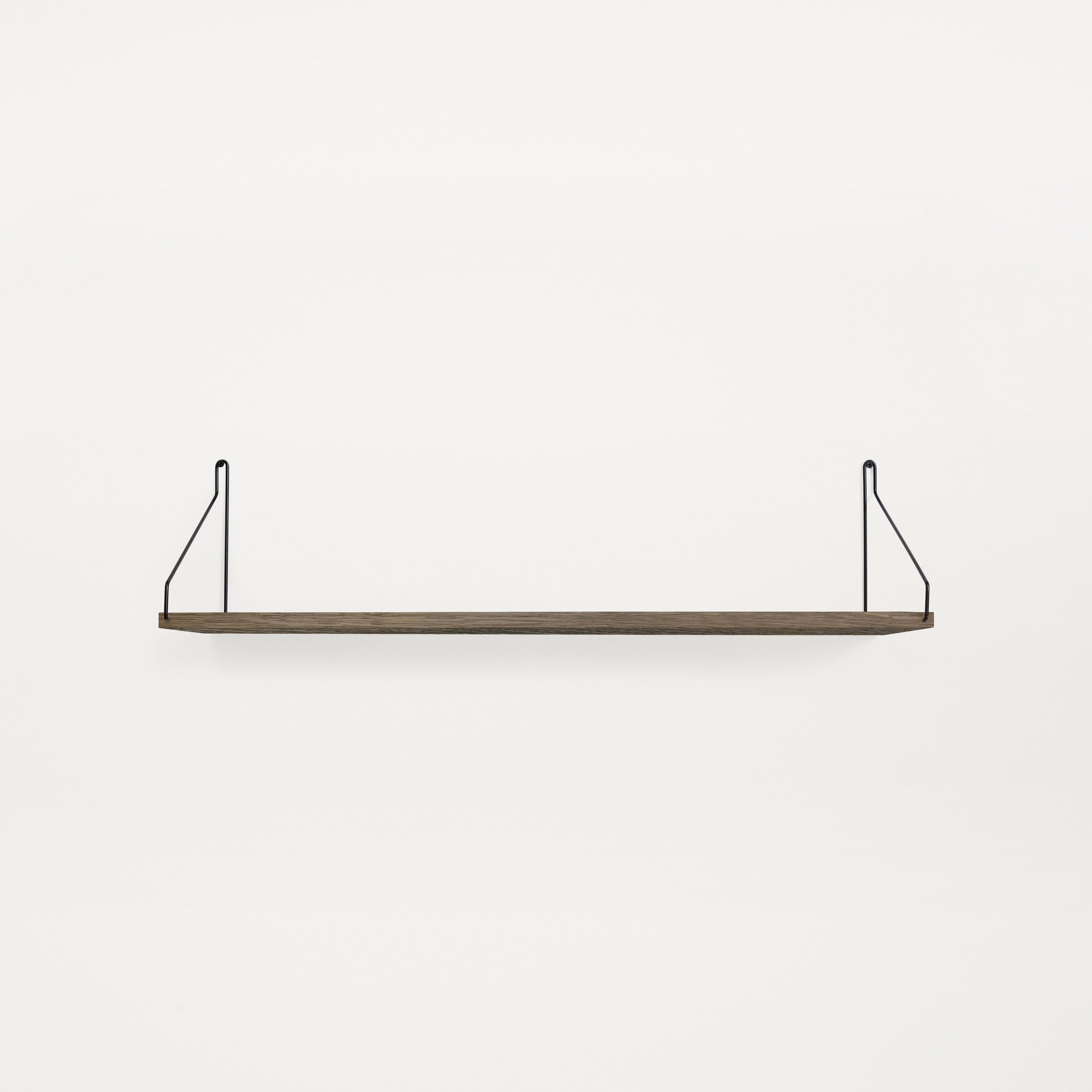 Mostrar el producto Shelf Dark Oiled | 80w-20d Steel Black Brackets del fabricante Frama