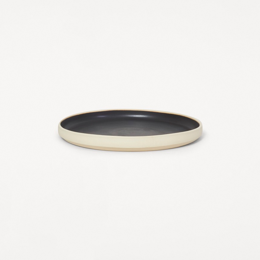 Afficher le produit Otto plate | black | large | set of two du fabricant Frama