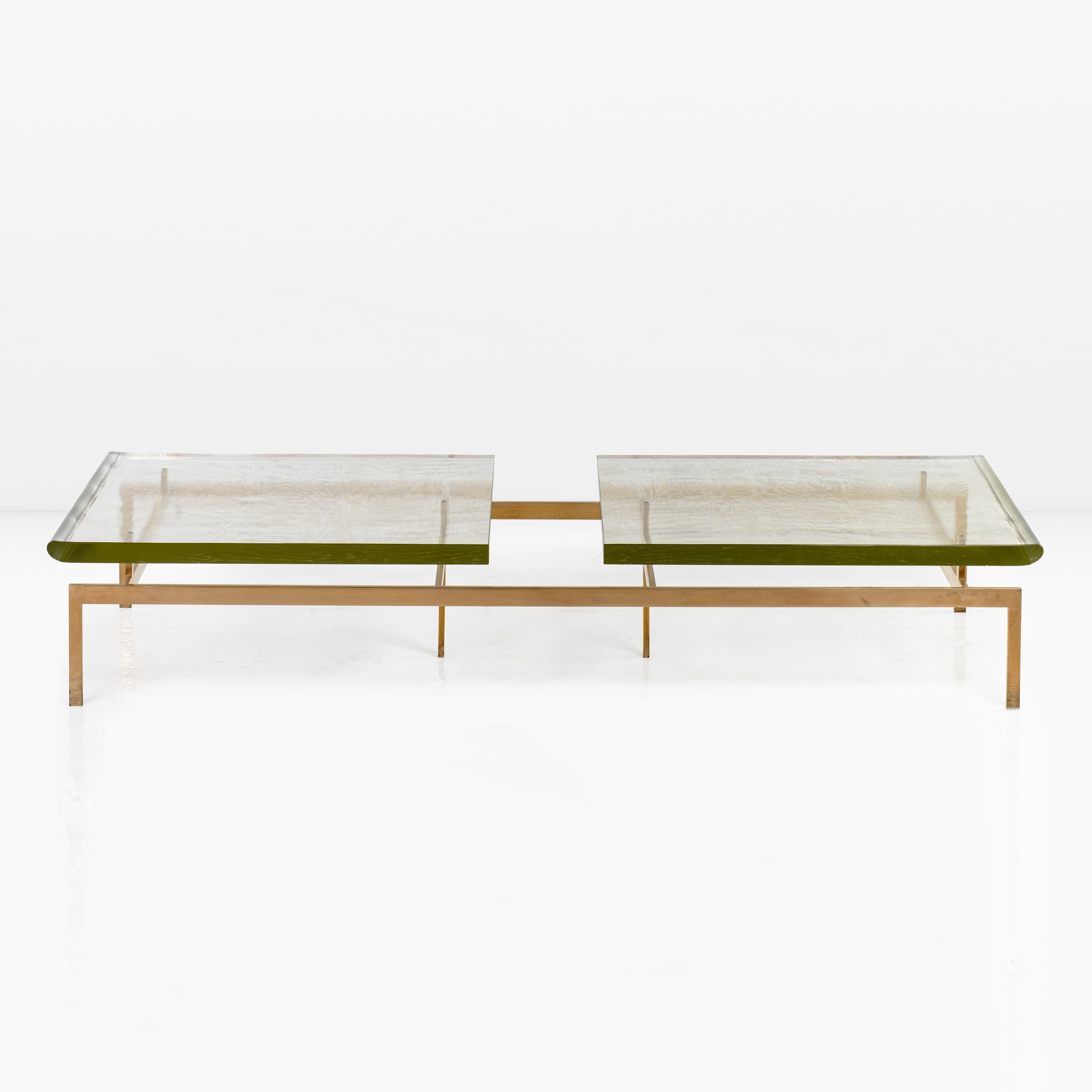 Vertoon produk Duran Coffee Table van vervaardiger Khouri Guzman Bunce Lininger