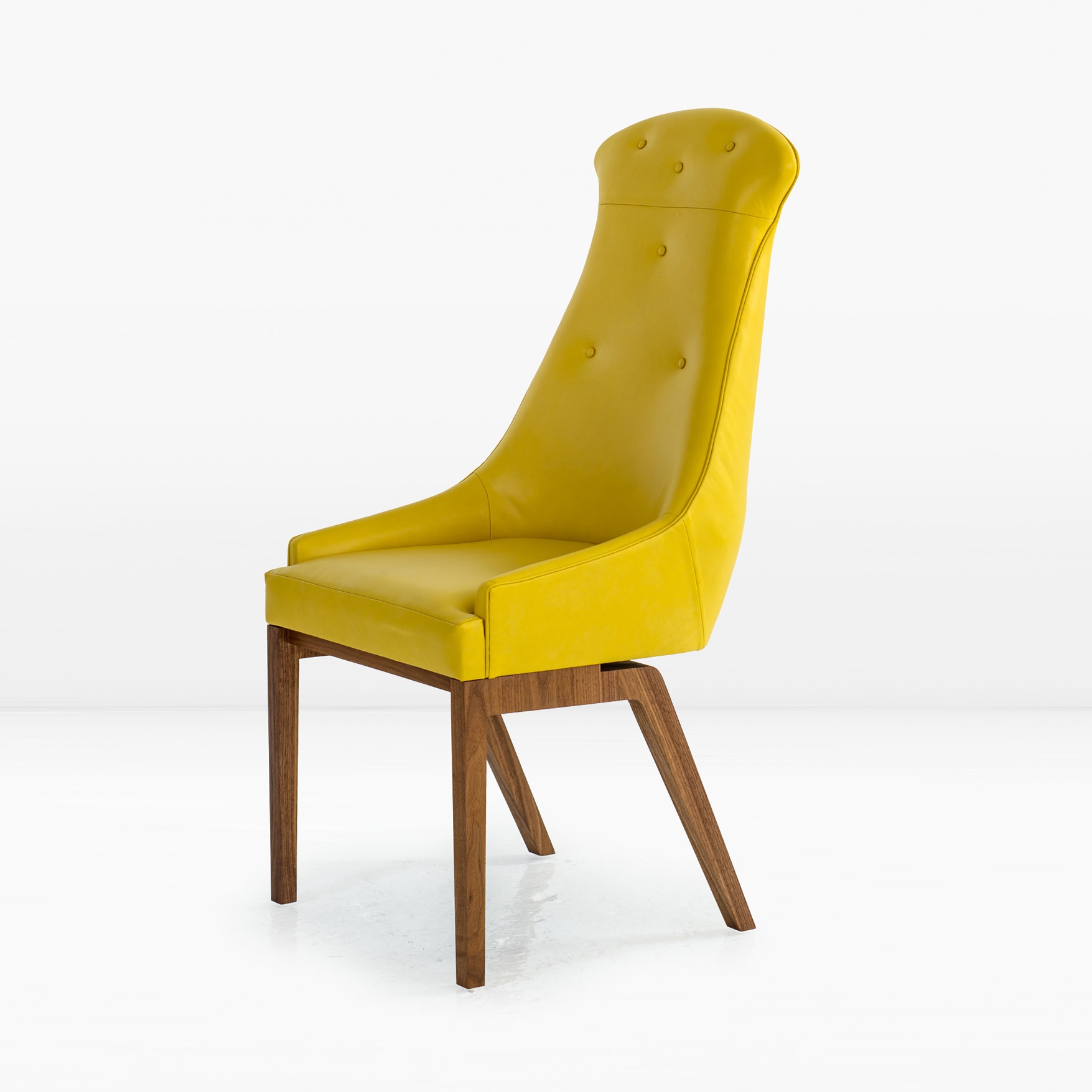 Vertoon produk Evander Dining Chair van vervaardiger Khouri Guzman Bunce Lininger