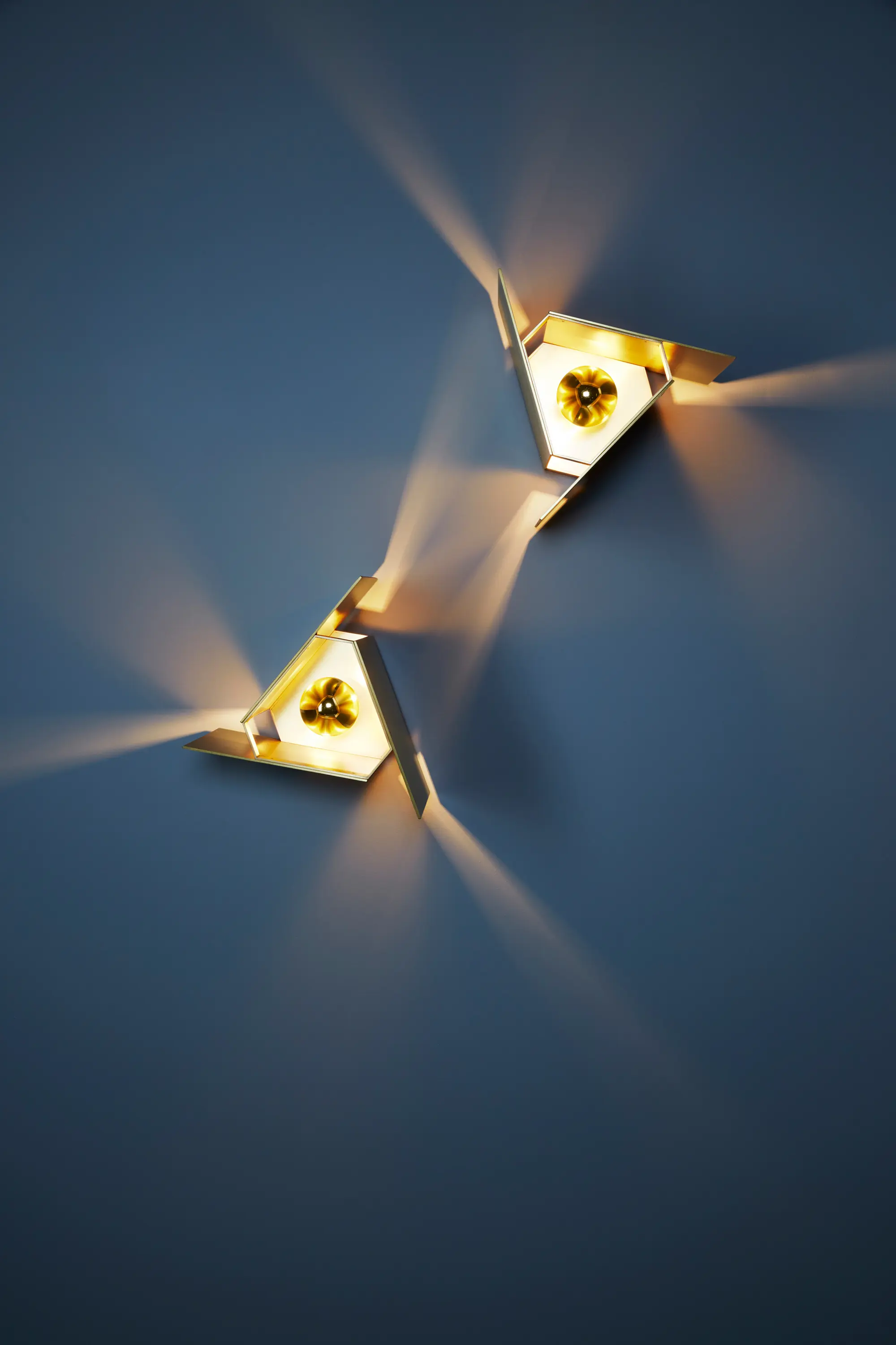 PELLE - Tripp Sconce