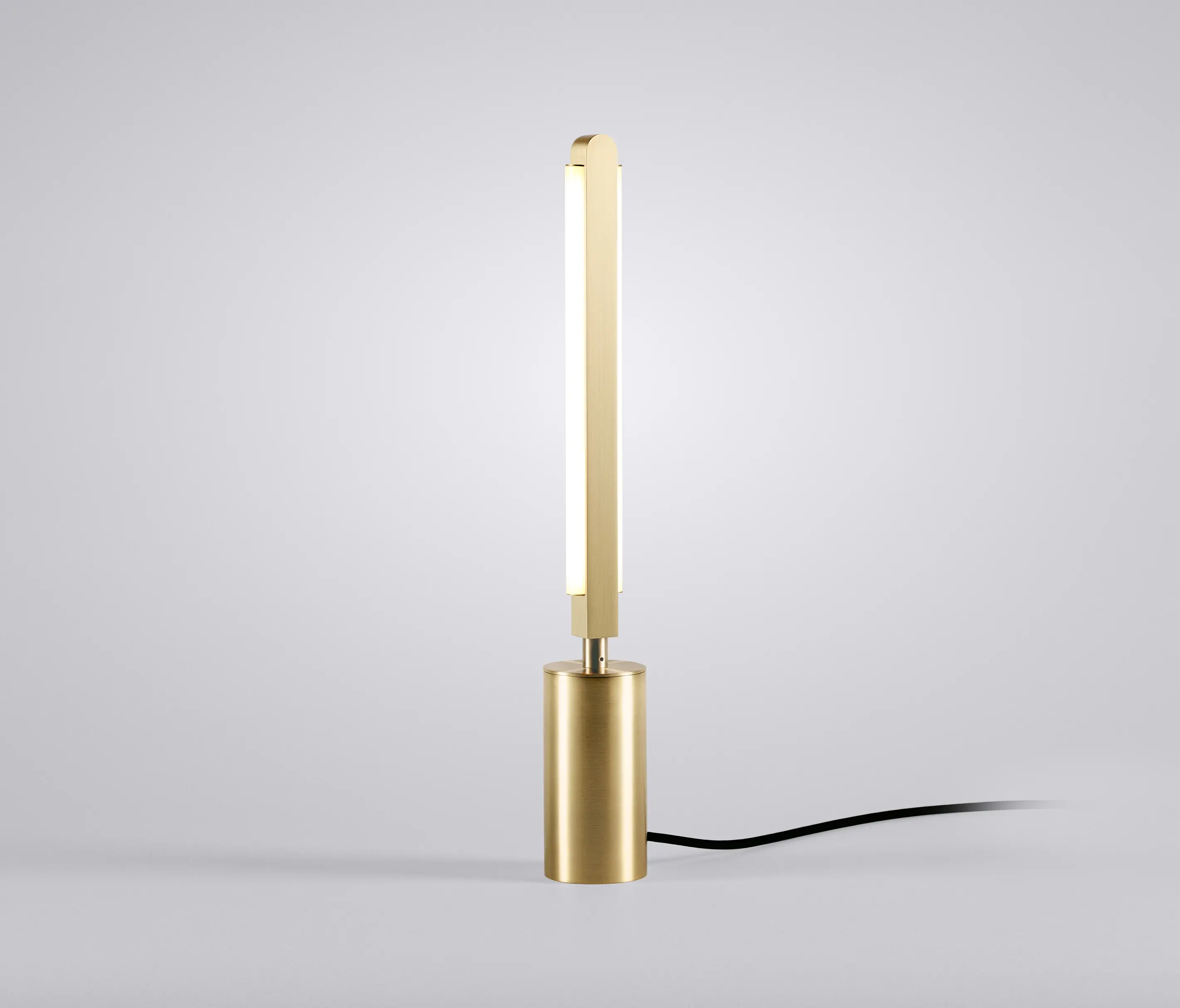 PELLE - Pris Table Lamp