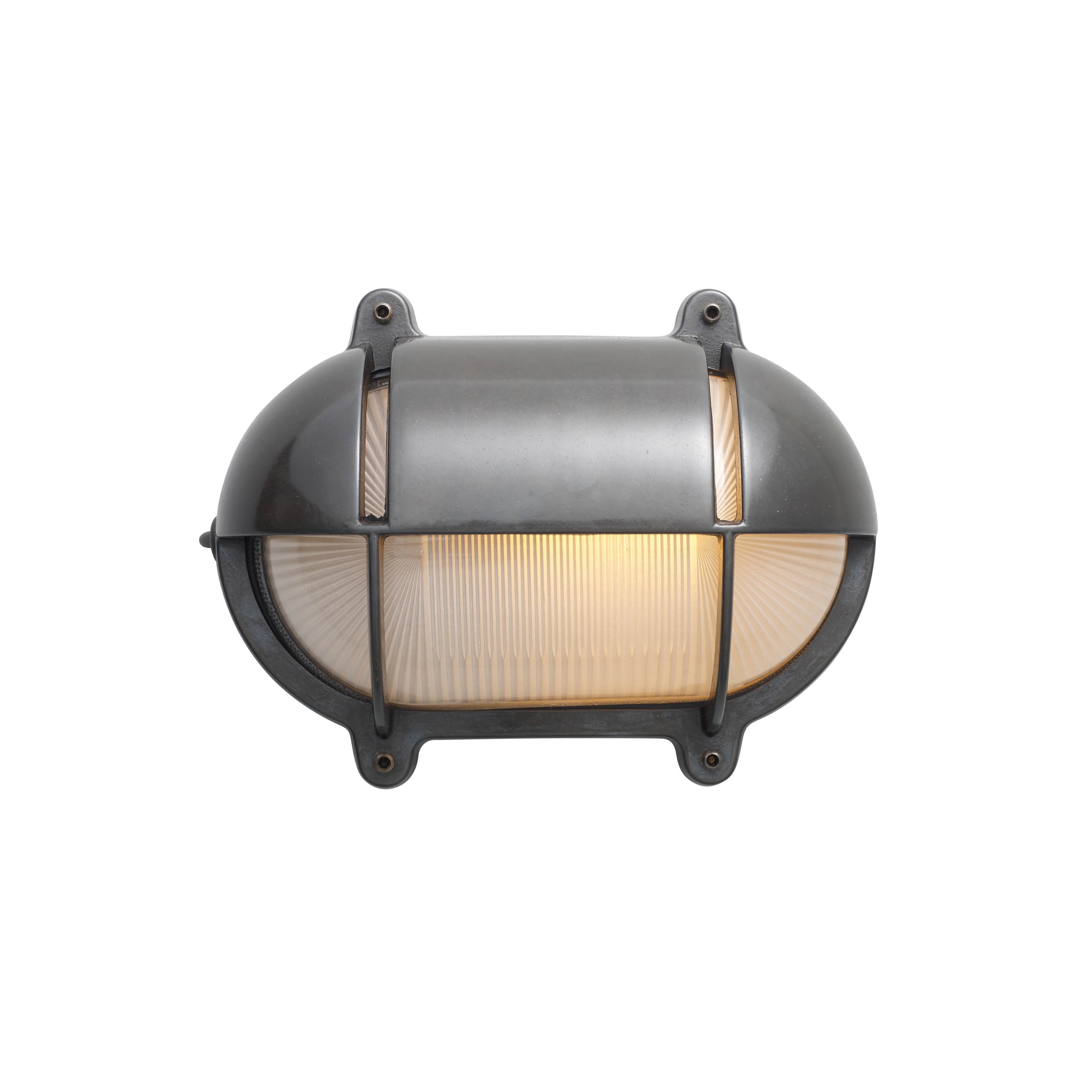 Mostra il prodotto Oval Brass Bulkhead With Eyelid Shield, Large, Weather Brass del produttore Original BTC