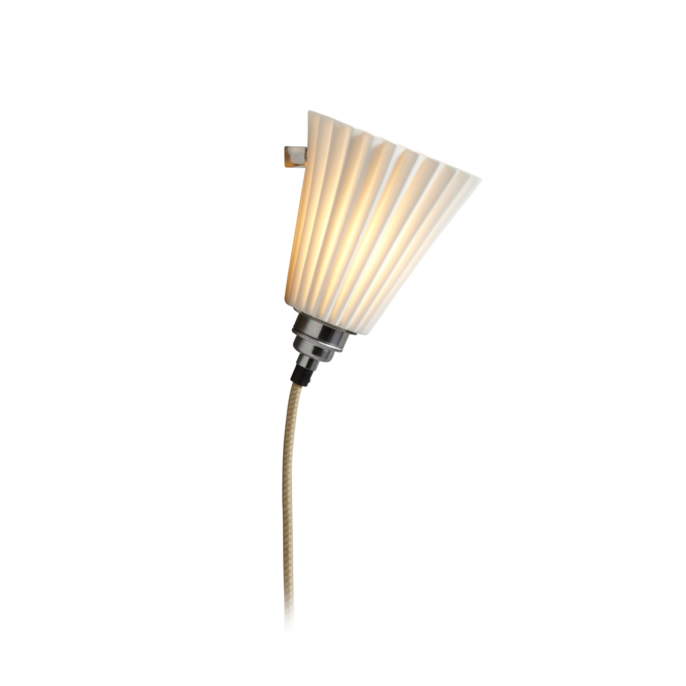 Mostra il prodotto Portable Medium Pleat Wall Light, Sand and Taupe Braided Cable del produttore Original BTC