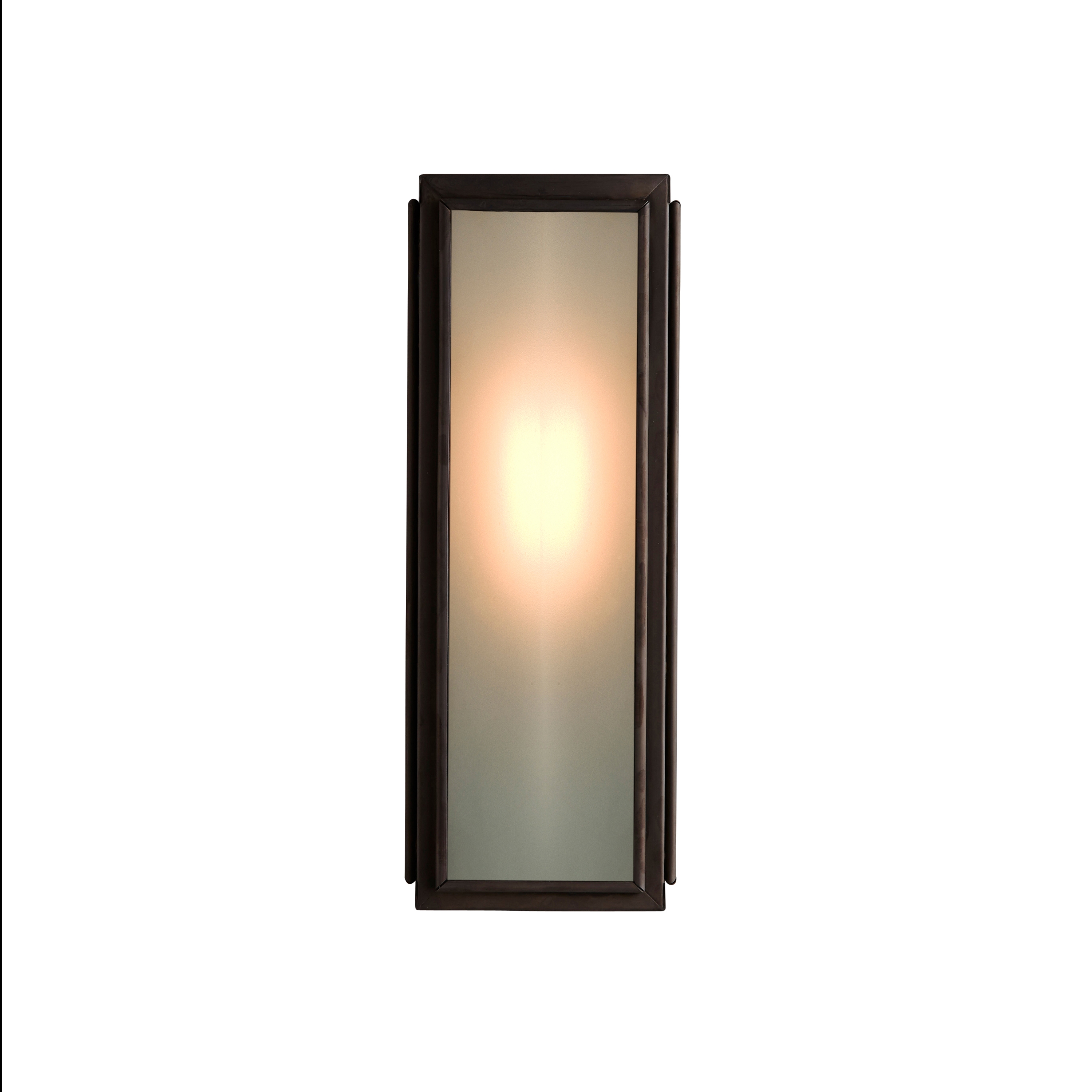 Mostra il prodotto Narrow Box Wall Light, Ext Glass, Weathered Brass, Frosted del produttore Original BTC