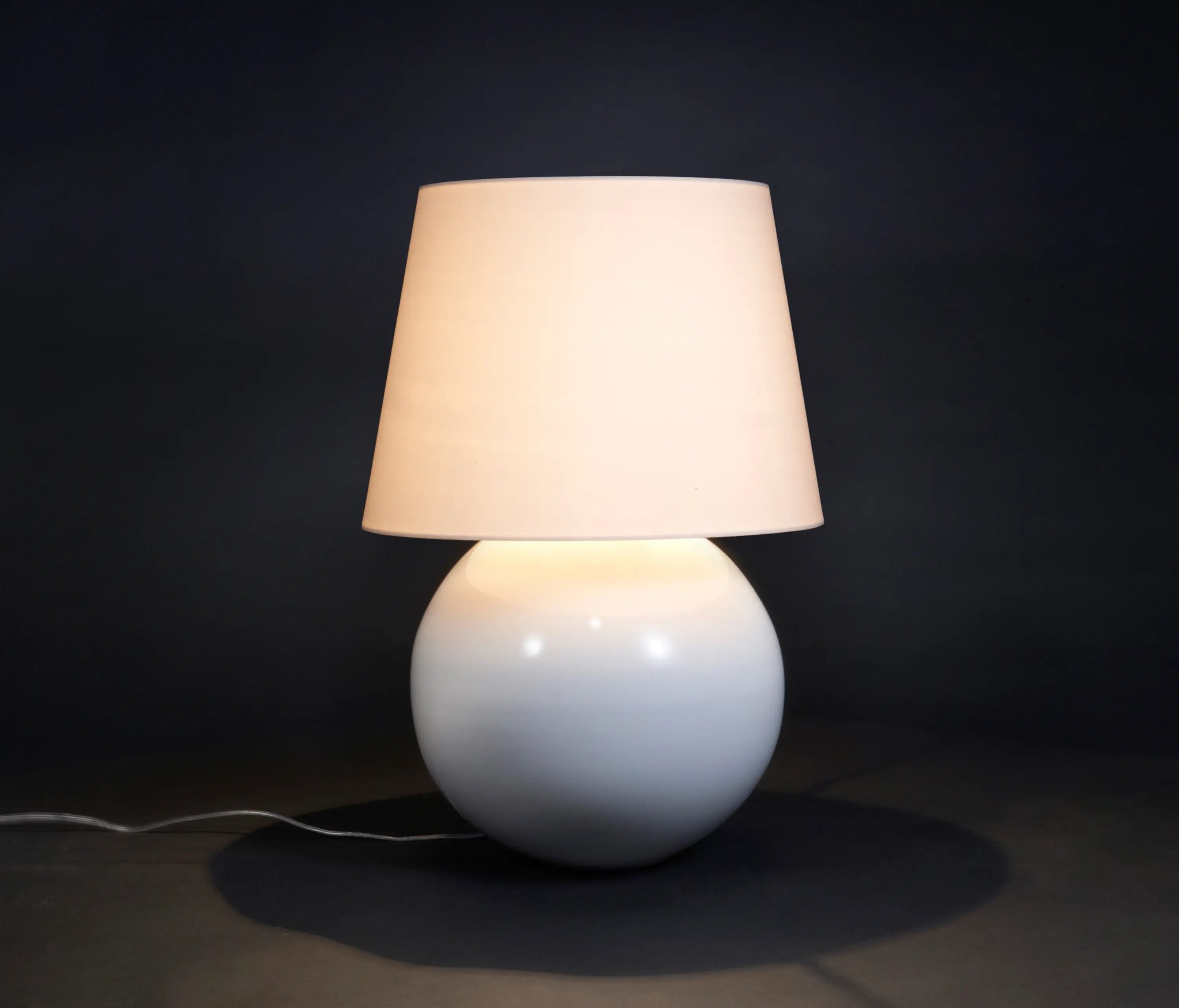 NJ Lighting - Moon Stand white