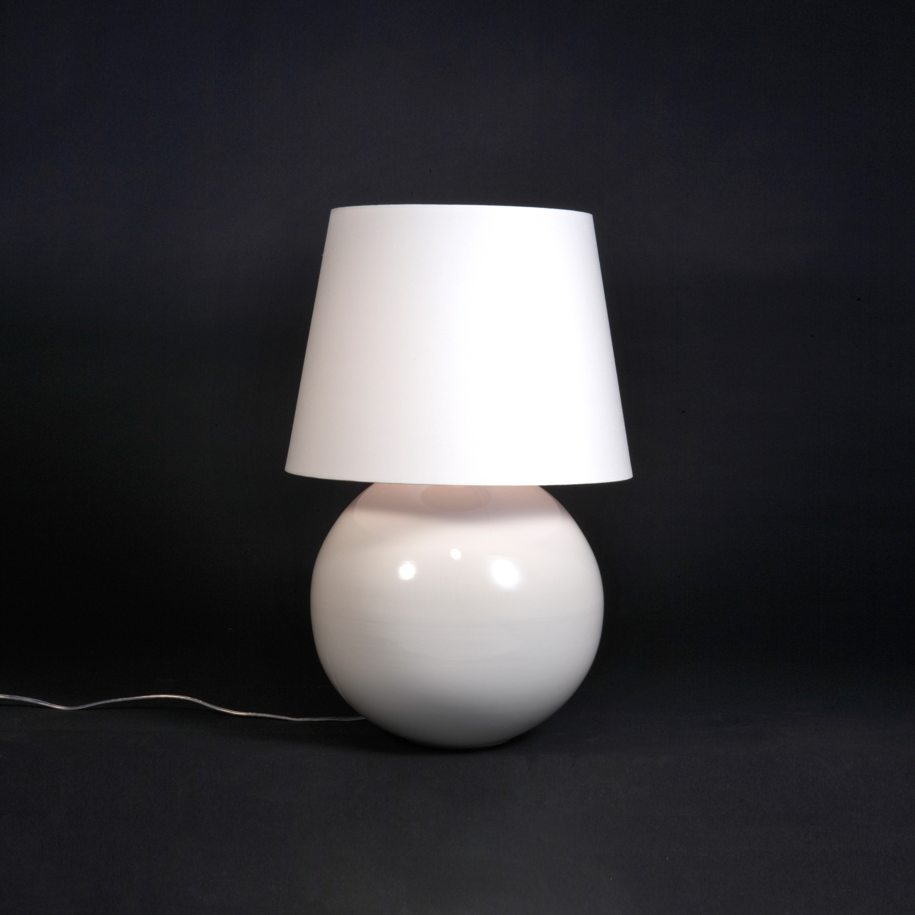 Display product Moon Stand white from manufacturer NJ Lighting