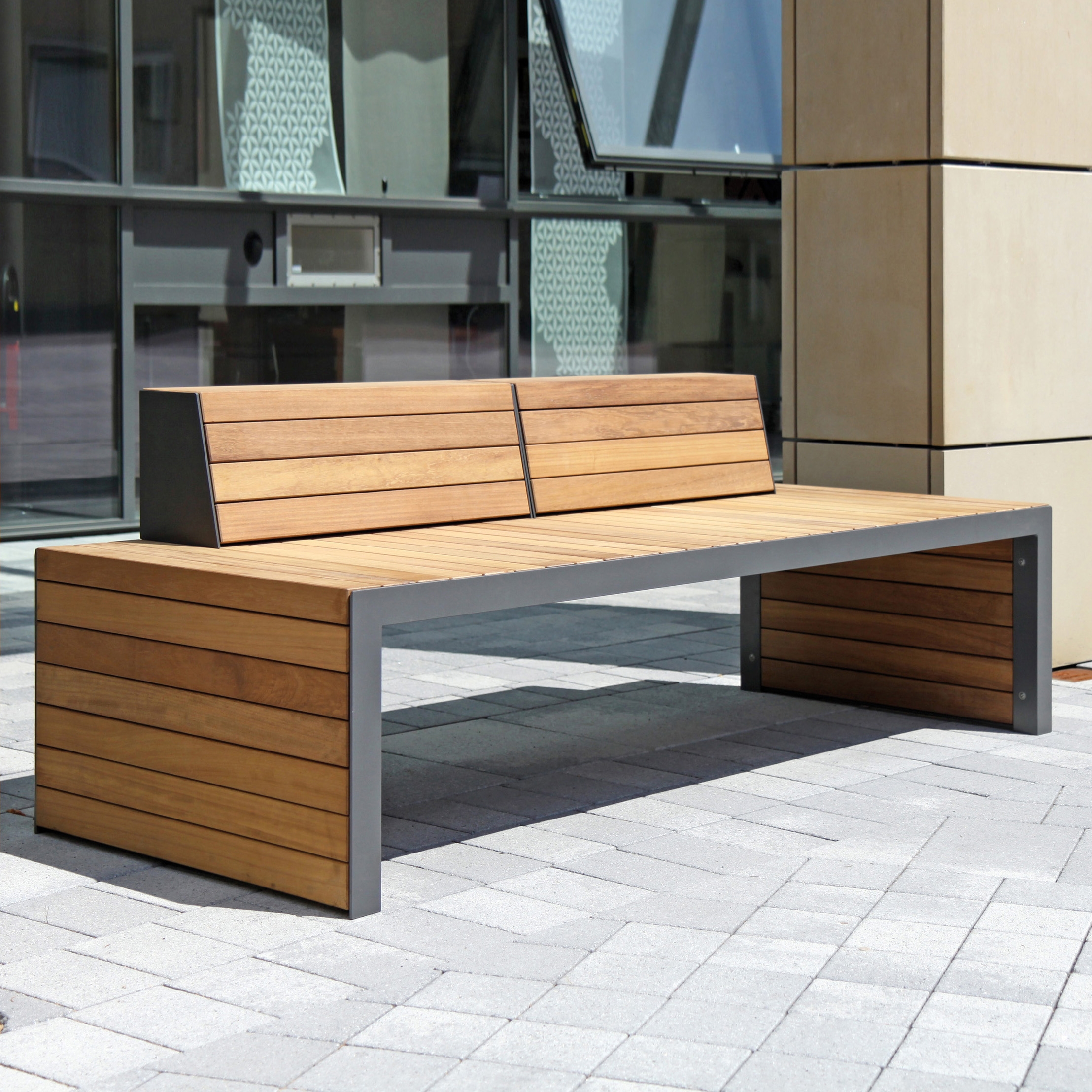 Mostra il prodotto Linares Bench 200 depth 80 cm del produttore Westeifel Werke