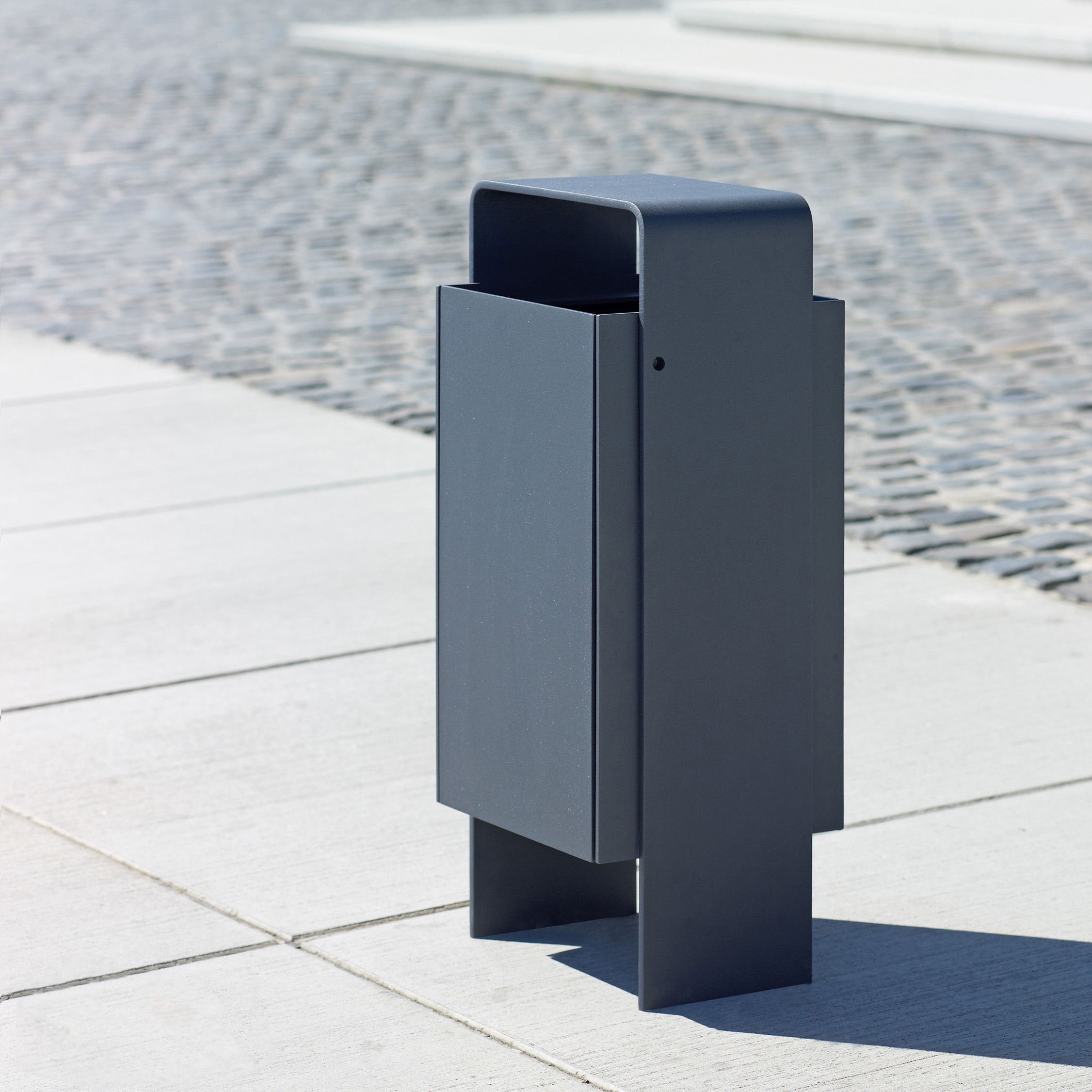 Mostrar el producto Versio levis Litter bin 50 L incl. ashtray del fabricante Westeifel Werke