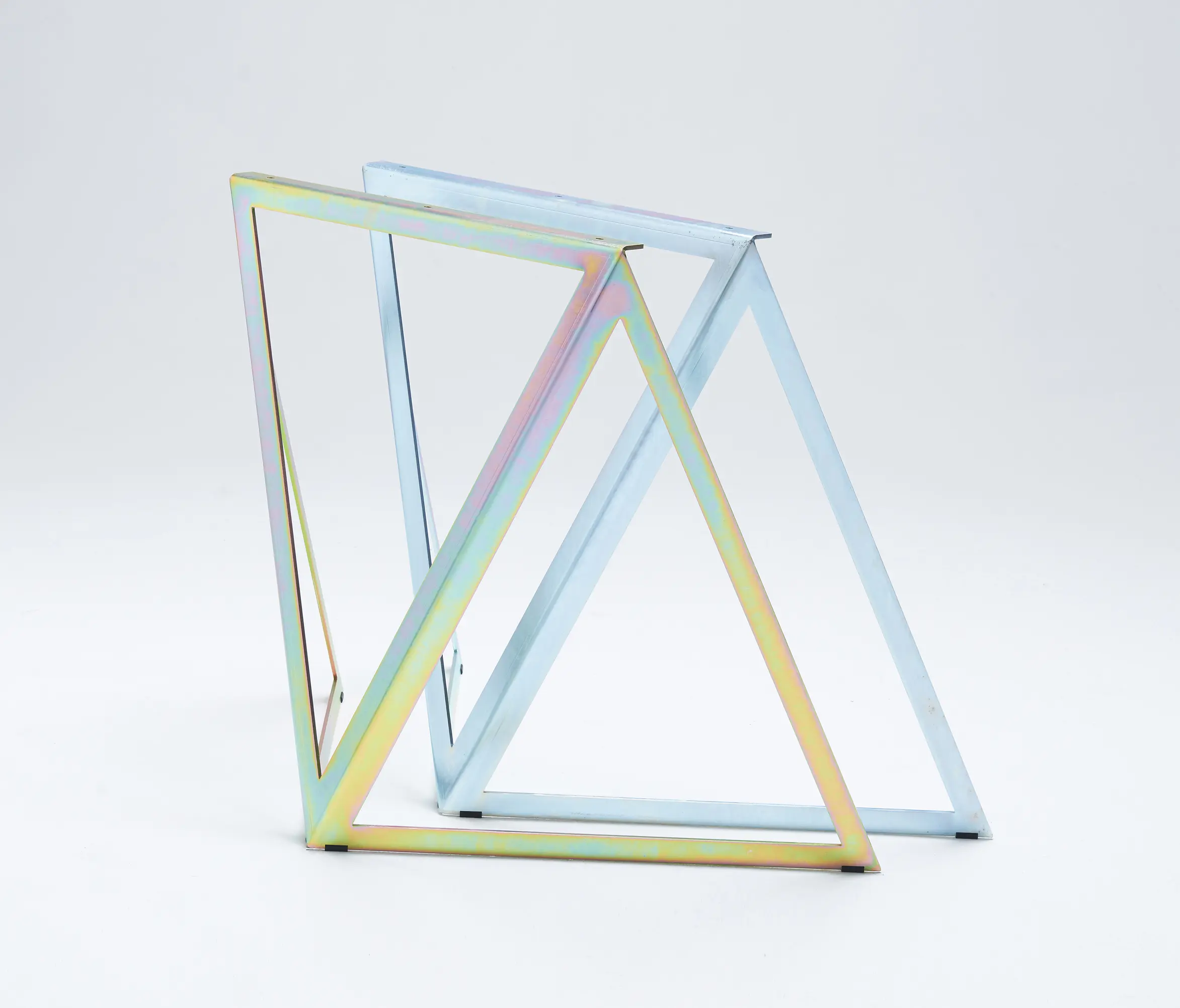 NEO/CRAFT - Steel Stand Table - cream white/ walnut