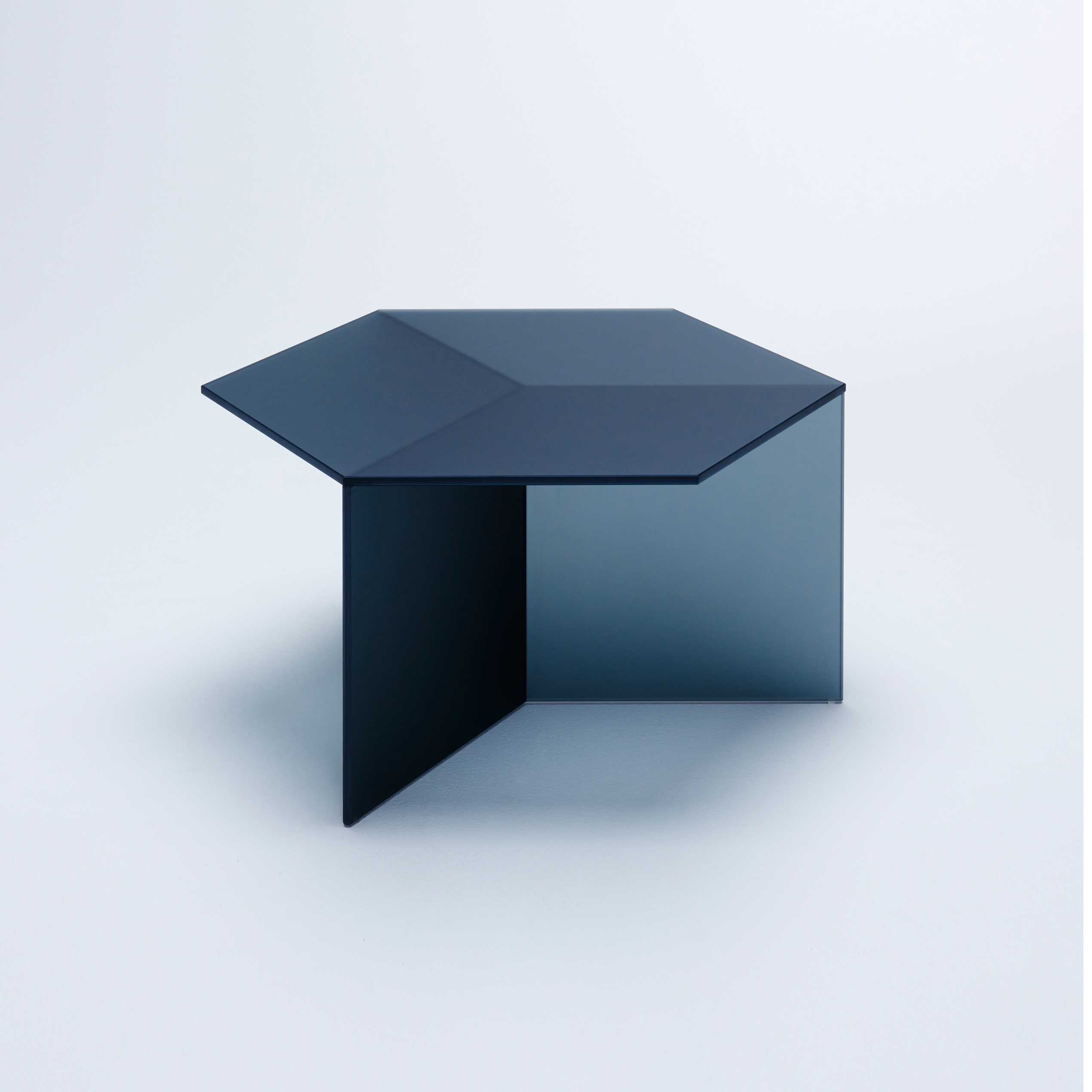 Isom Square - frosted black